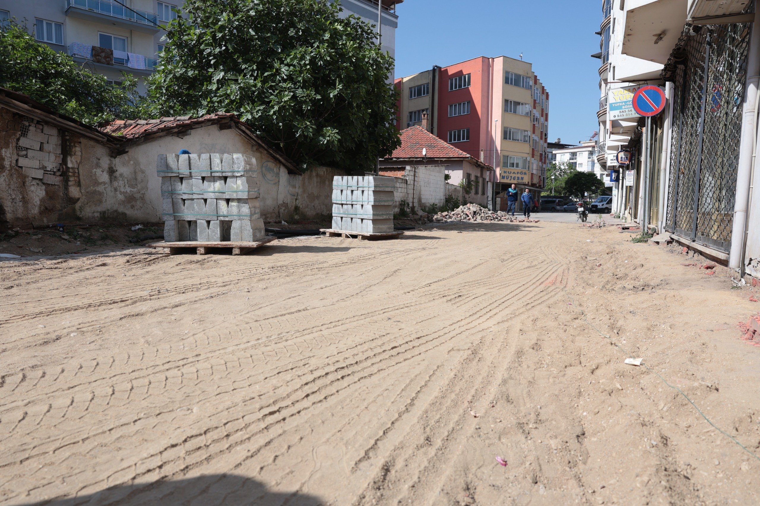 Baskan Kayadan 30 Bin Metrekare Yeni Yol Hamlesi Uc Mahalled 656626 122F78