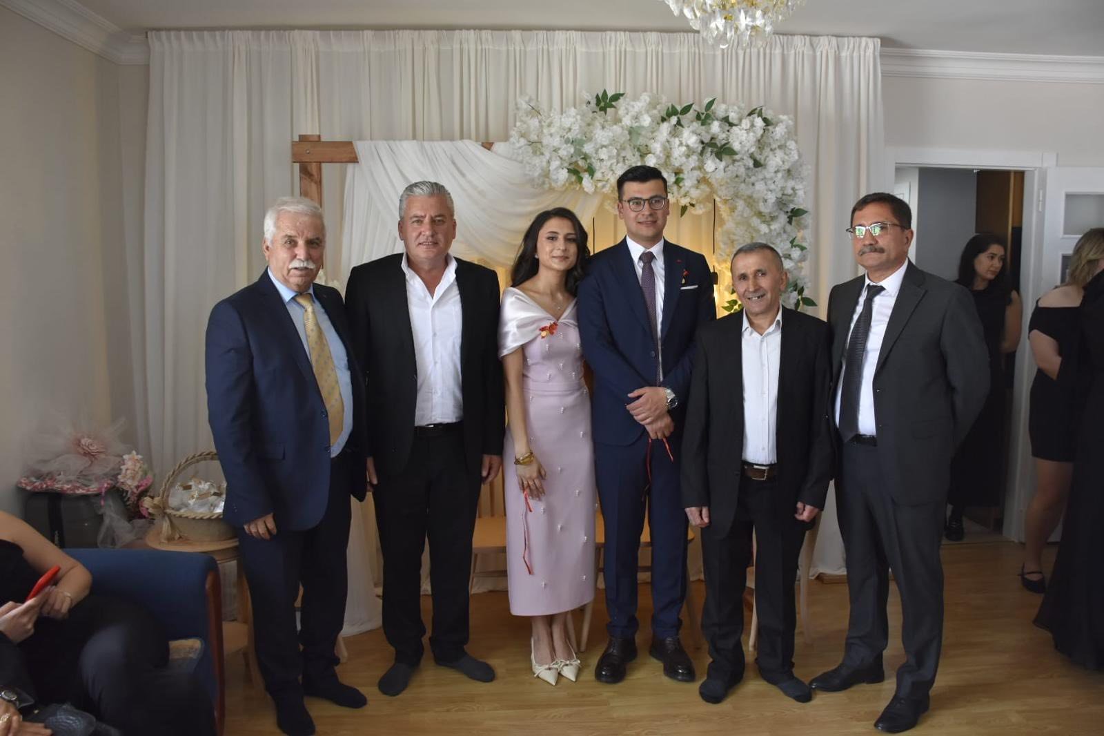 Baskan Yamanin Mutlu Gunu 653301 8B062D044Ecdfe37C654E87188Cd5D58