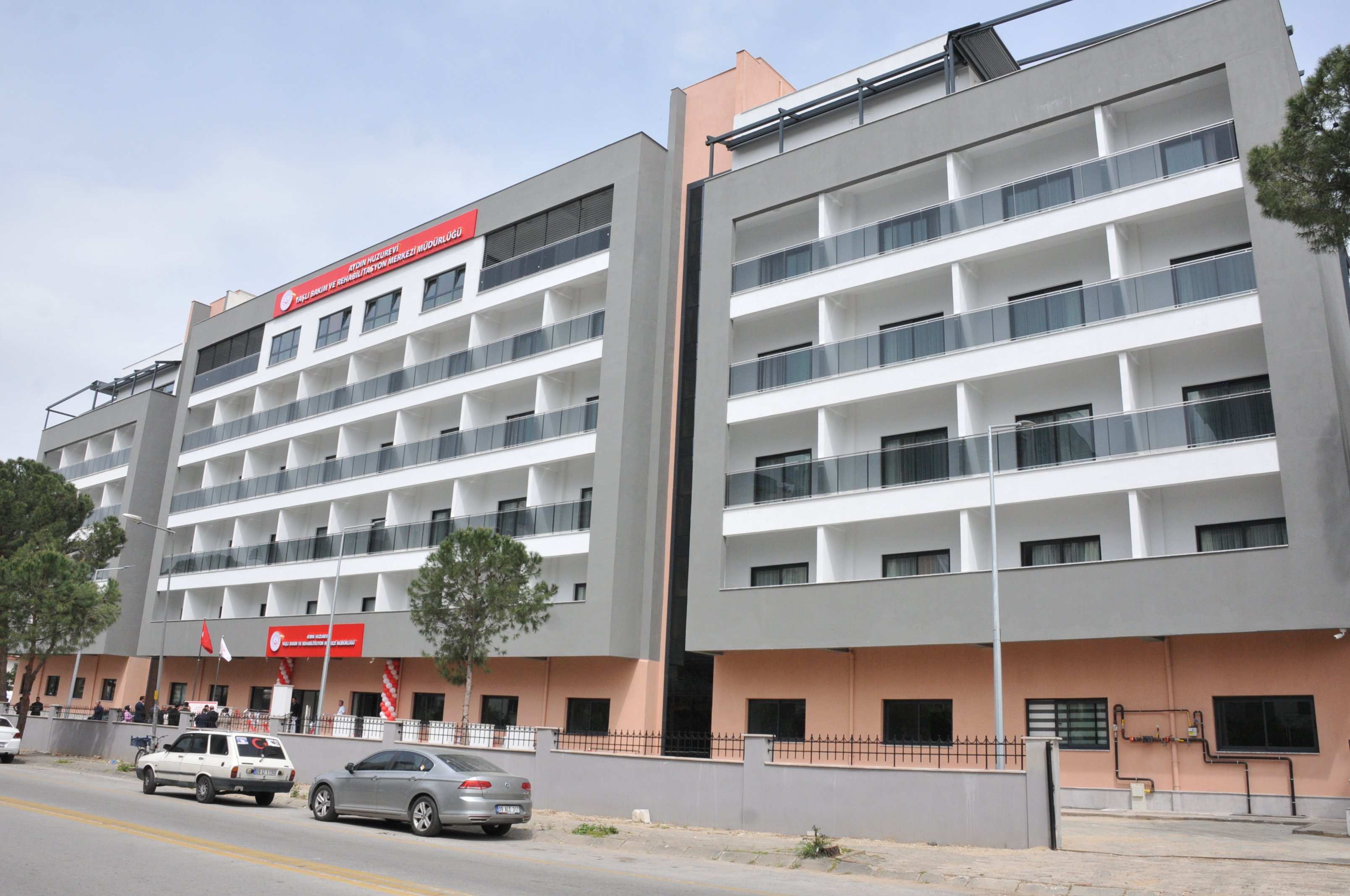 Bir Bagistan Daha Fazlasi Bagislanan Milyonluk Arsa Yaslilar 655634 A11B58