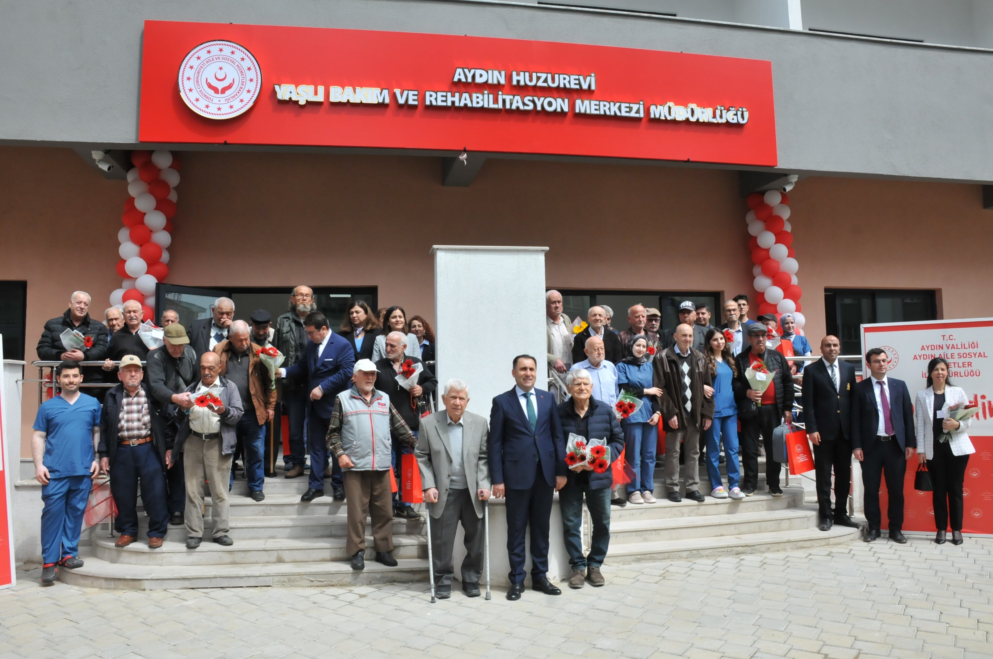 Bir Bagistan Daha Fazlasi Bagislanan Milyonluk Arsa Yaslilar 655634 C11E41