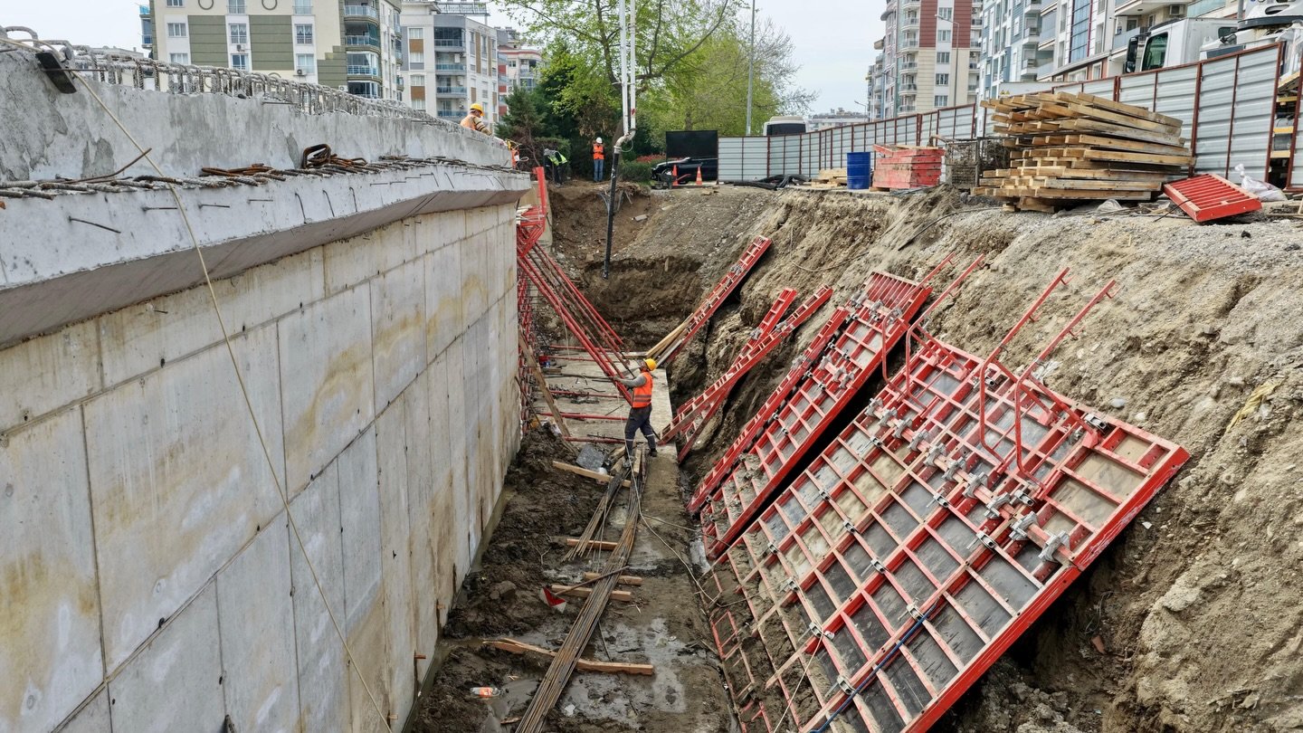 Bsb Koprulerle Yasam Alanlarini Birbirine Bagliyor 657161 E9Dcc1