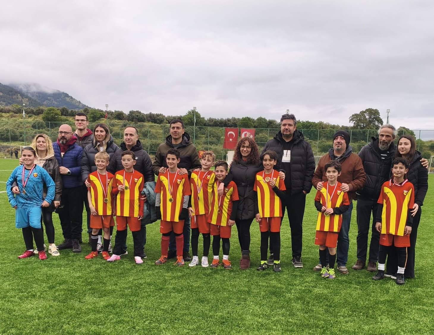 Buharkentte Cocuklarin Bayrami Futbolla Senlendi 657044 37Cba0