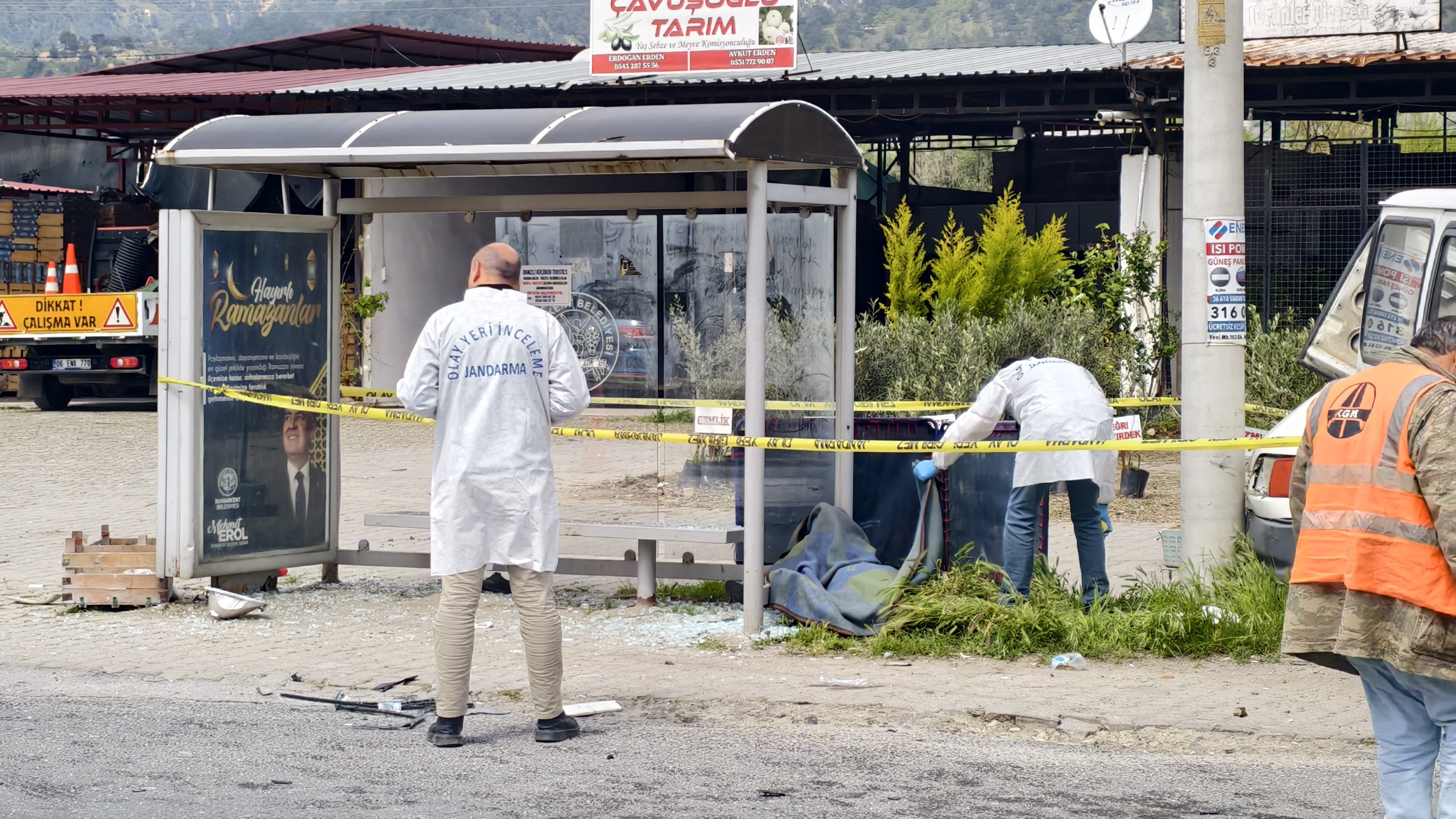 Buharkentte Otobus Ile Minibus Carpisti 1 Olu 3 Yarali 653605 B5Deb09883E8B6F185E939162E9Eb5Cd