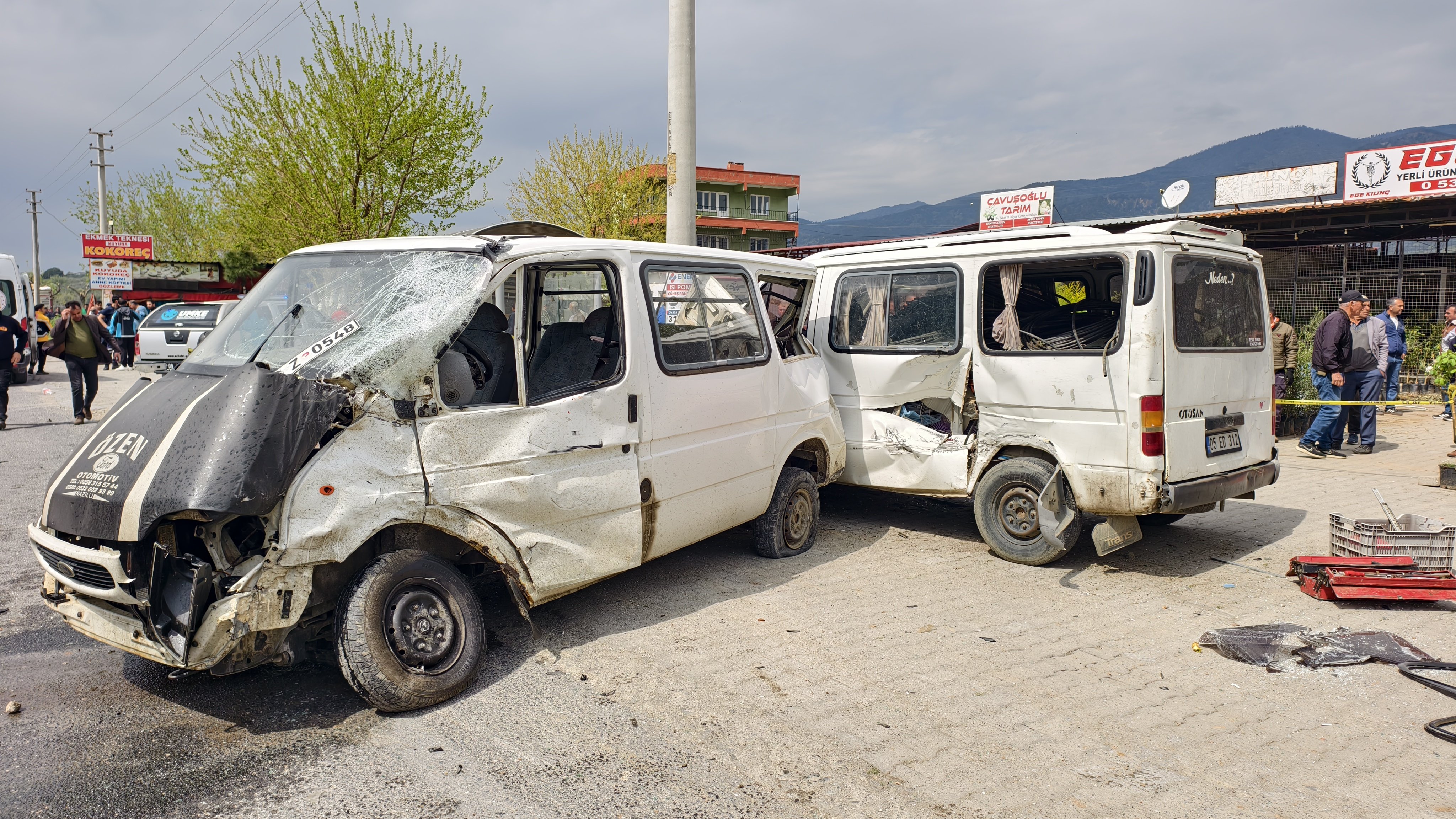 Buharkentte Otobus Ile Minibus Carpisti 1 Olu 3 Yarali 653605 C8926F376E24Aa22A857F6461Cf8B623