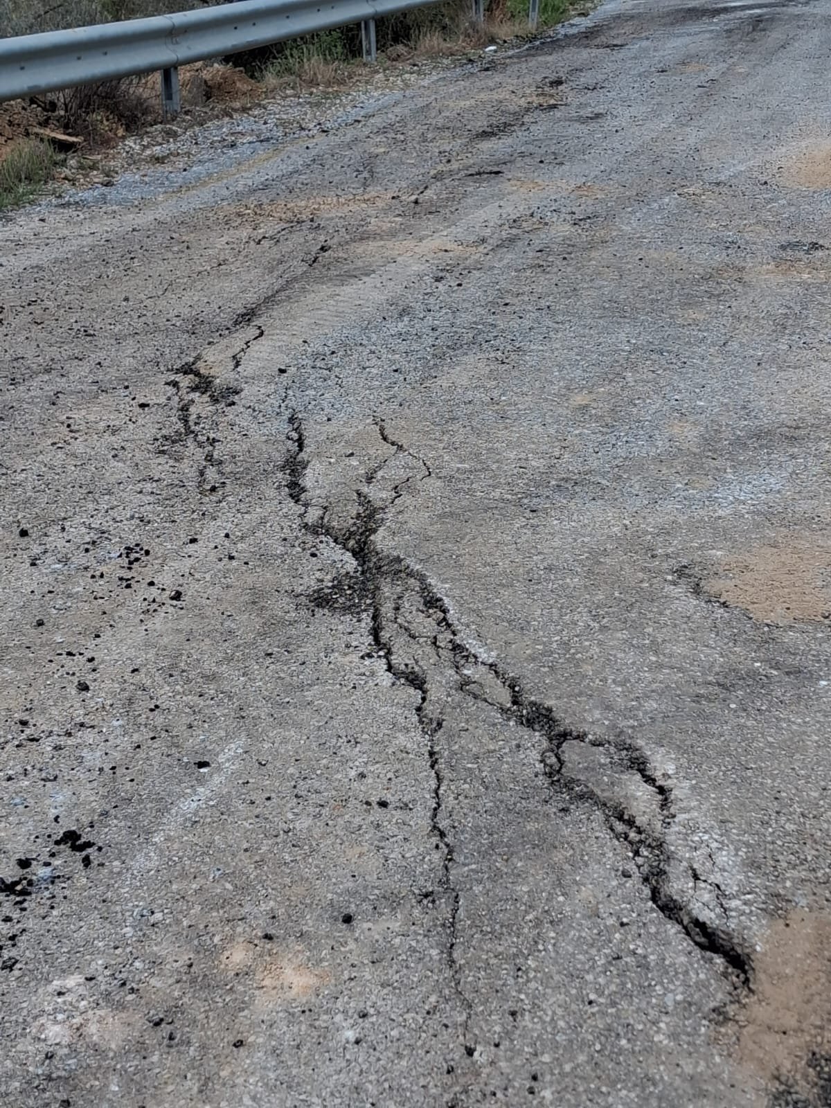 Buyuksehirden Germencikte Bozulan Yola Jet Mudahale Muhtar Yavuz Baskan Cerciogluna Tesekkur Etti 654164 B723Cc4Eb7C0C46E0D1A21Fc44983318