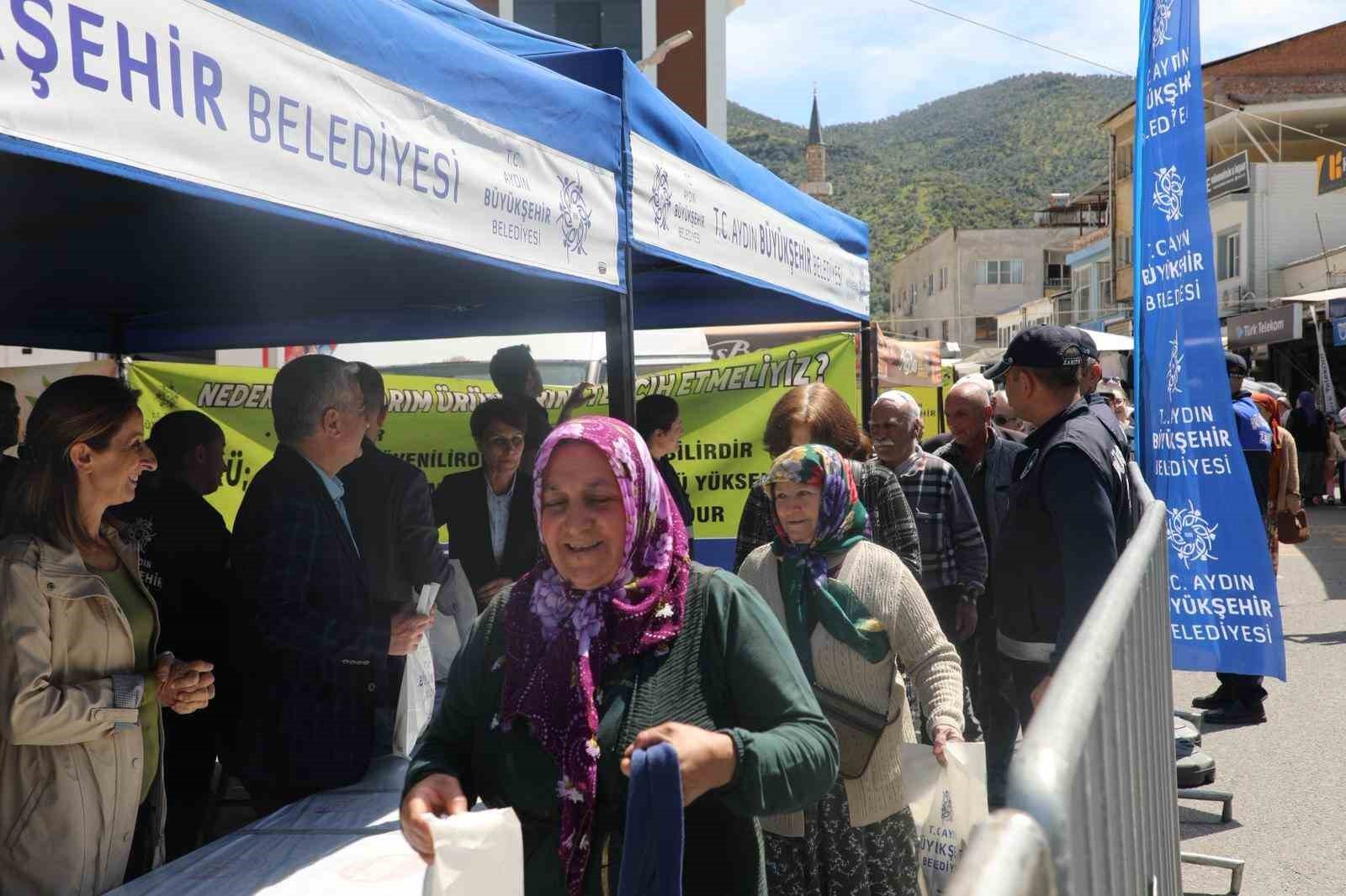 Buyuksehrin Fideleri Karacasu Ve Kocarli Da Dagitildi 1776692703964 625180