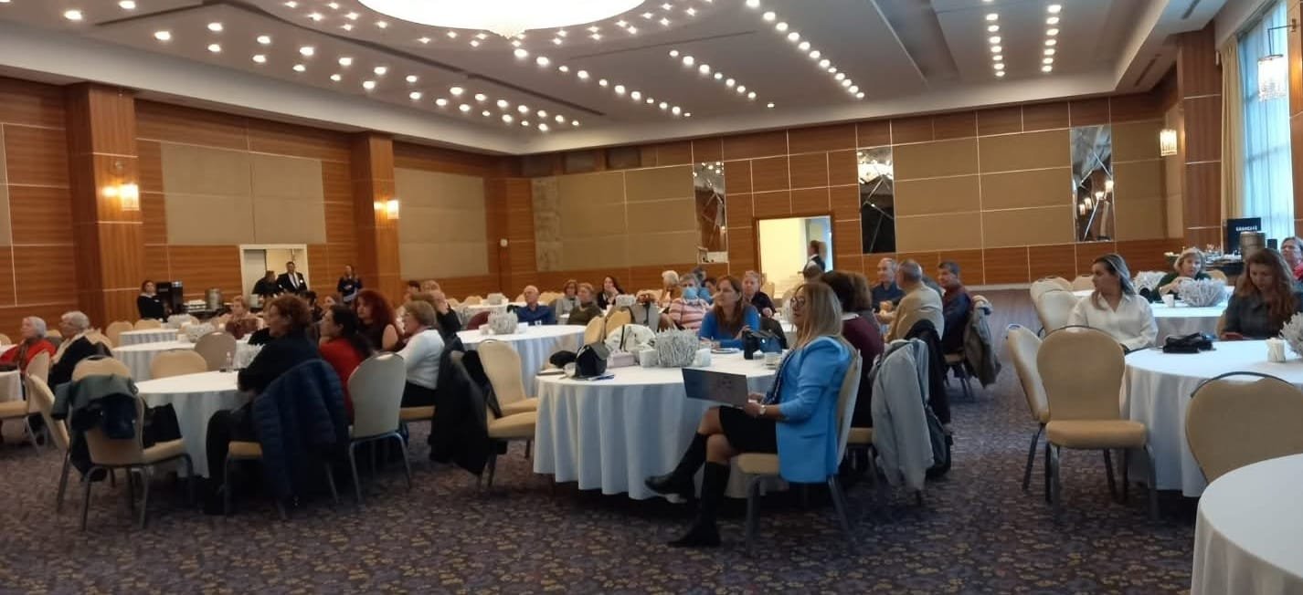 Cagdas Yasamin Neferleri Kusadasinda Bulustu 653466 F4Ea6Dcf5F4Aa4Ae46A7682261451E83