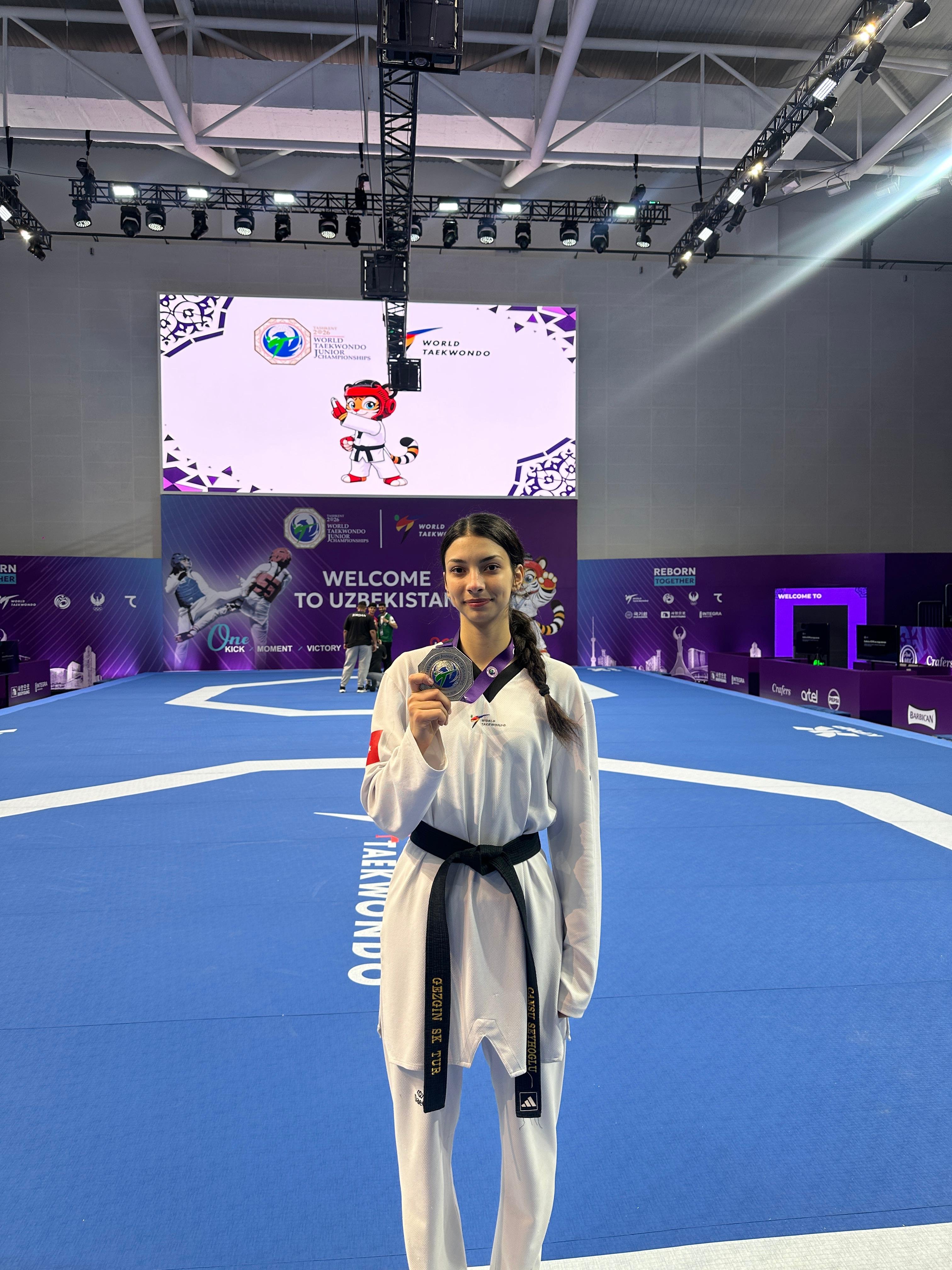 Cansu Helal Olsun Dunya Ikinciligiyle Aydinin Gururu Oldu 654253 407Bde246C4Ebbd2D132Cd76Ccb09D55