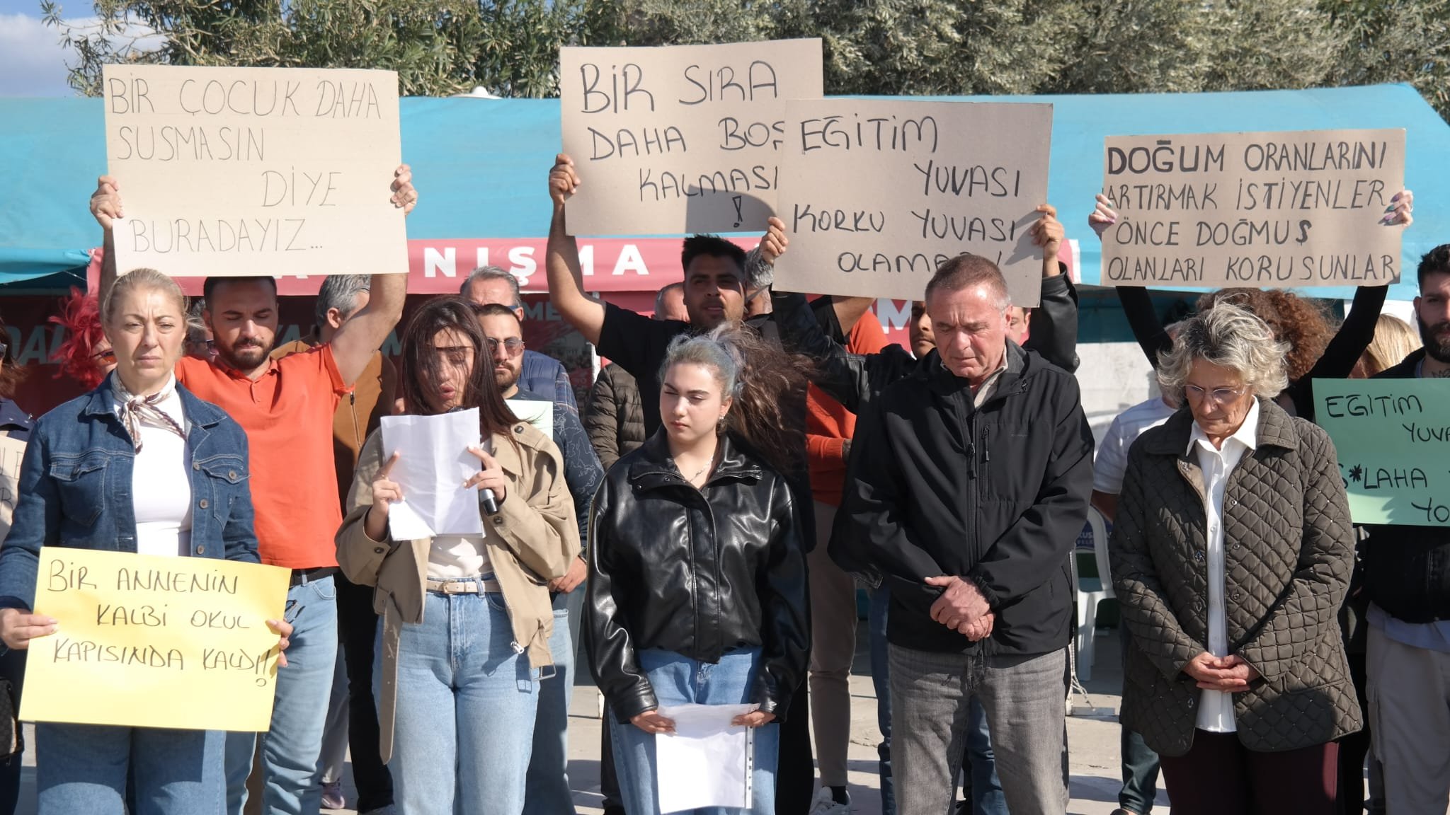 Chpli Genclerden Siddete Karsi Oturma Eylemi 655908 950Fcb