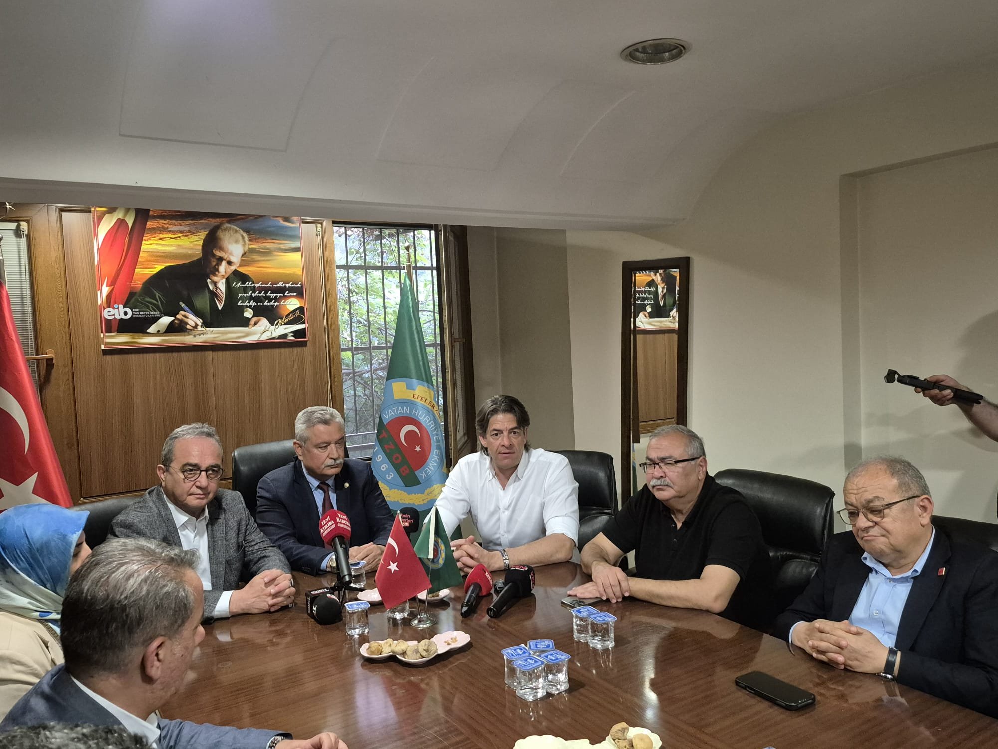 Chpnin Golge Bakani Solakoglu Aydinli Ciftcilerden Destek Is 657969 9D48D4