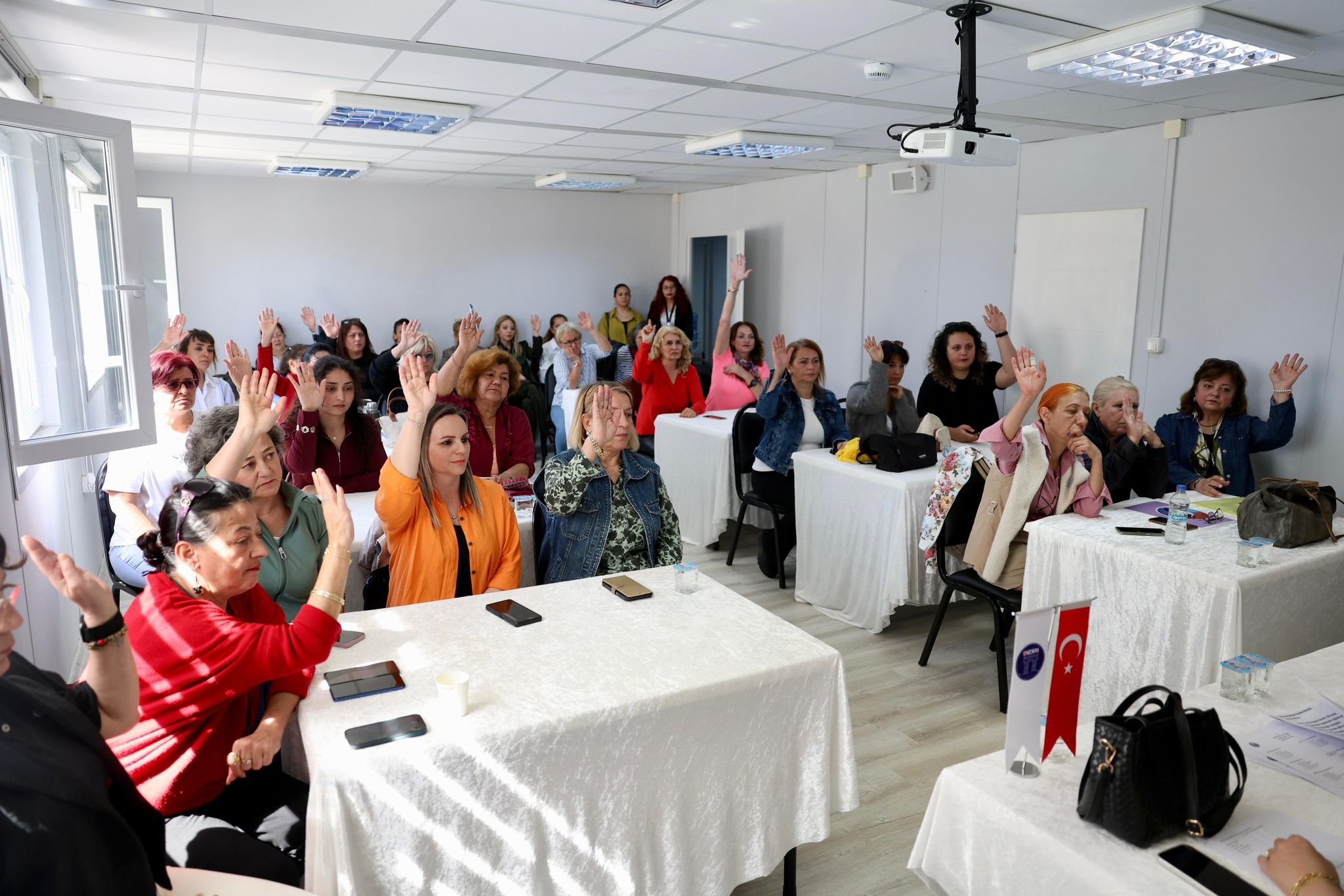 Didim Kadin Meclisi Nisan Toplantisini Yapti 653463 3B0323E993B6B5De8C3Ce3056C549836