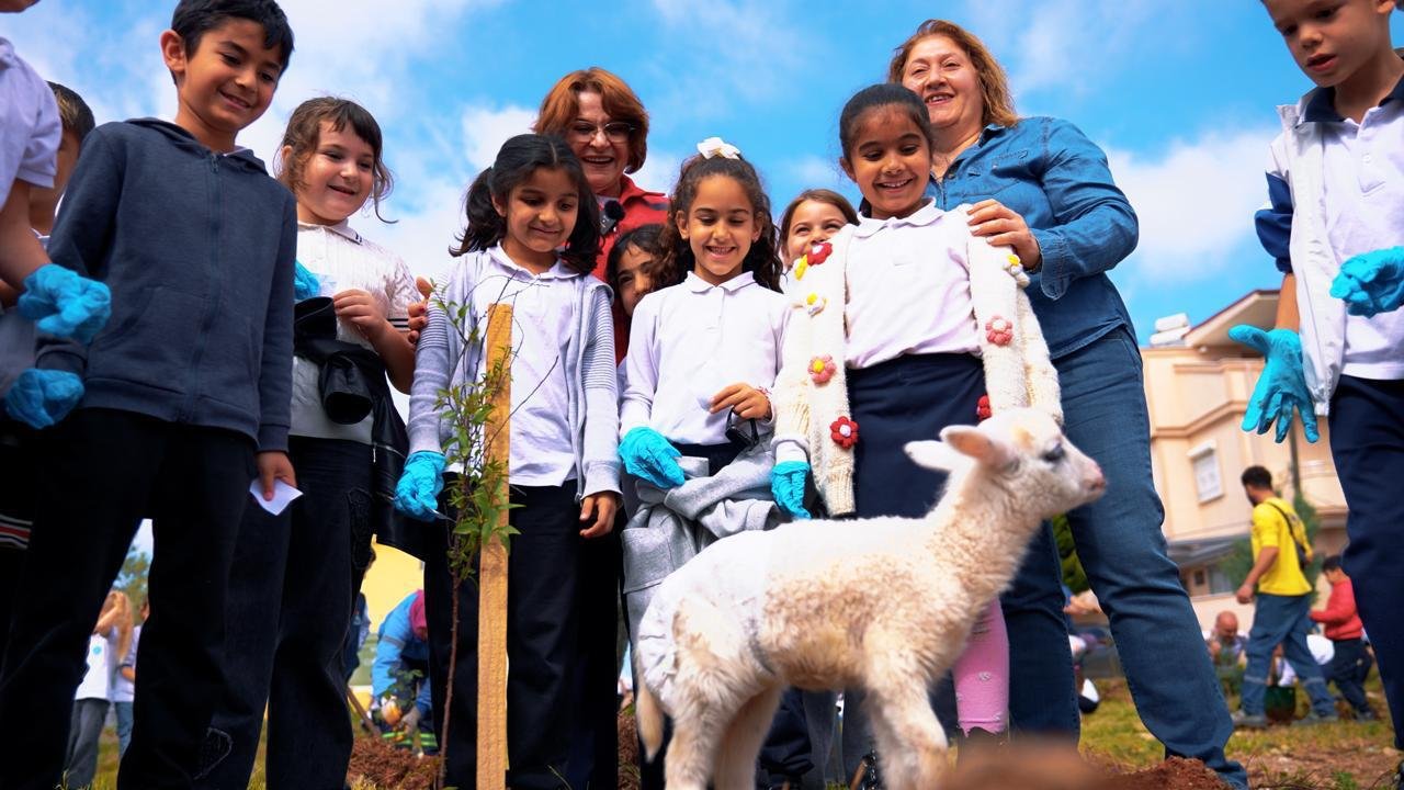 Didimde Fidanlar Toprakla Bulustu 653462 A54D6B37D72C173D4F7Db5F8068Bad0B