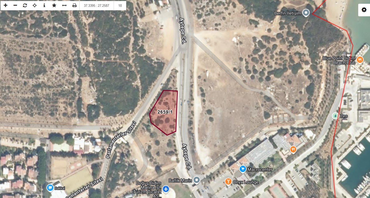 Didimi Karistiracak Satis Sgk Amfi Tiyatronun Bahcesini Sati 654587 405E08