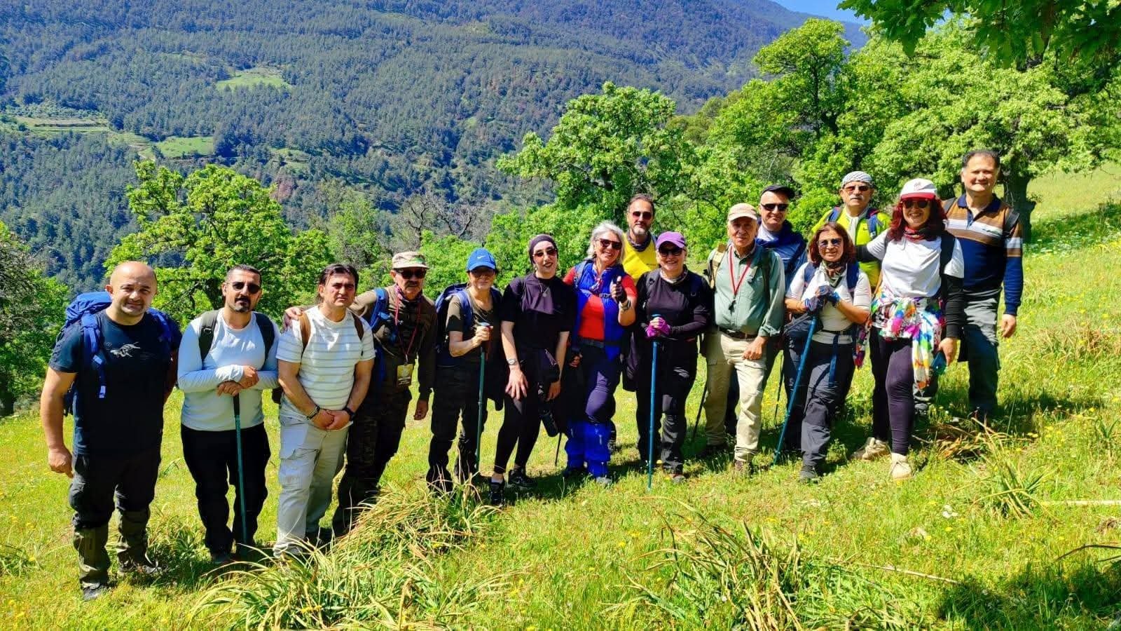 Doga Tutkunlari Bahcekoyde Bulustu 656630 E735E9