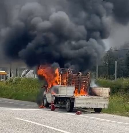 E088D9B7 F40A 4A74 9E0E 2Ec31992Bb45