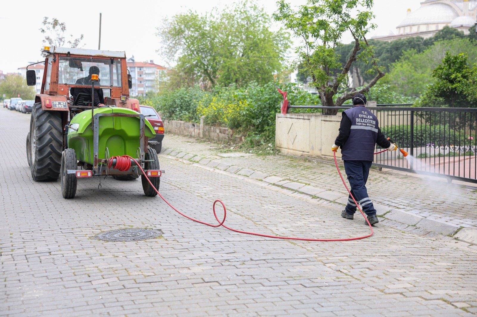 Efeler Belediyesi Halk Sagligi Ve Kent Estetigi Icin Calisma 655363 75F702