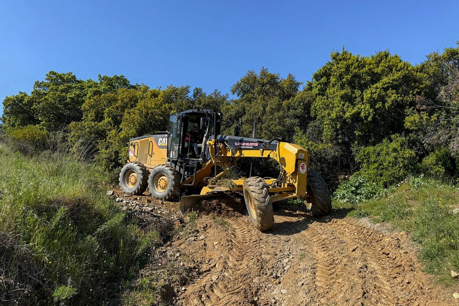 Efeler Belediyesi Kapanan Yollari Ulasima Aciyor 2132F5574082Ddb65Dd4Edaad946Dc4B