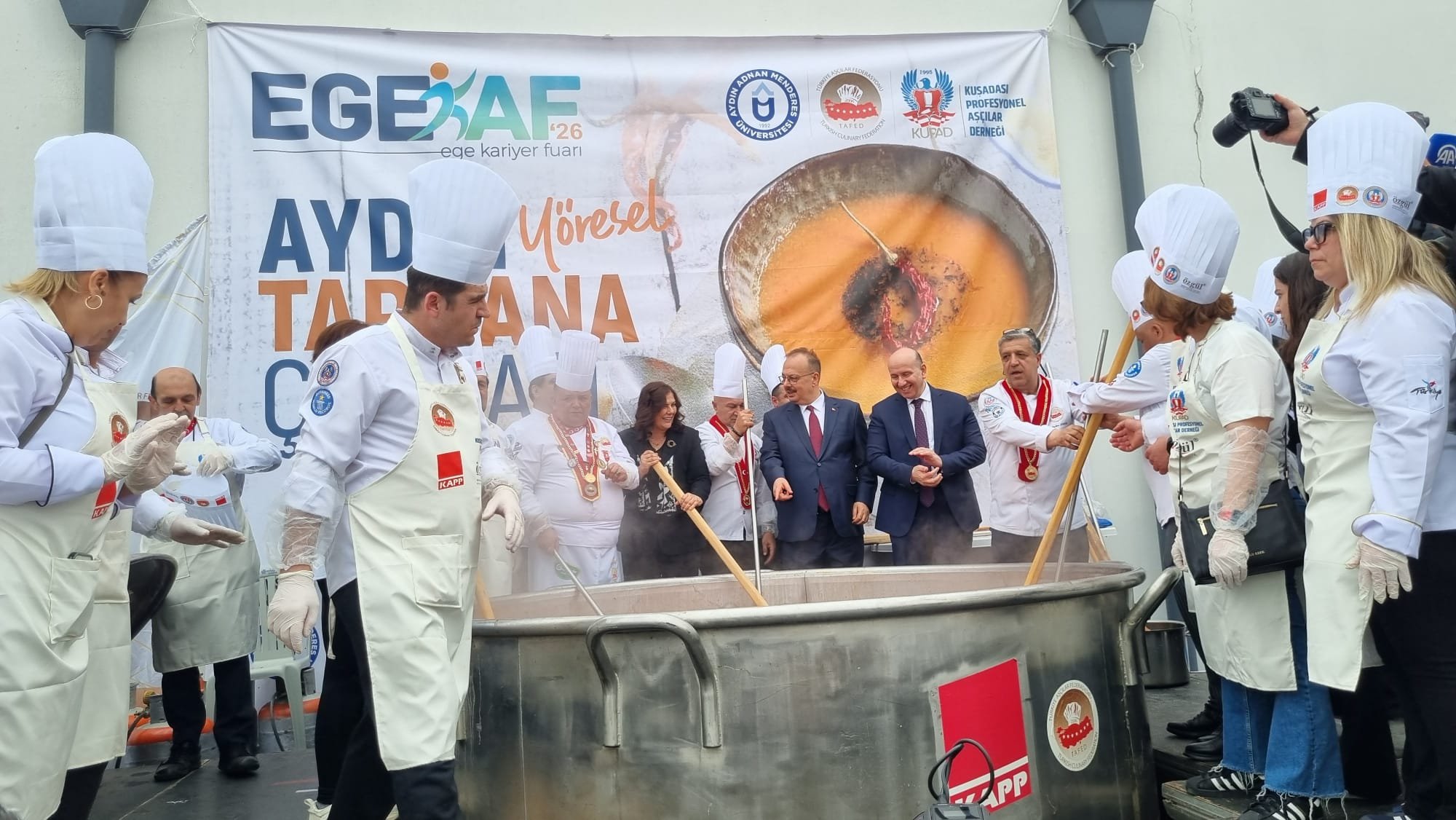 Egekaf26 Aydinda Kapilarini Acti 654895 Da727A