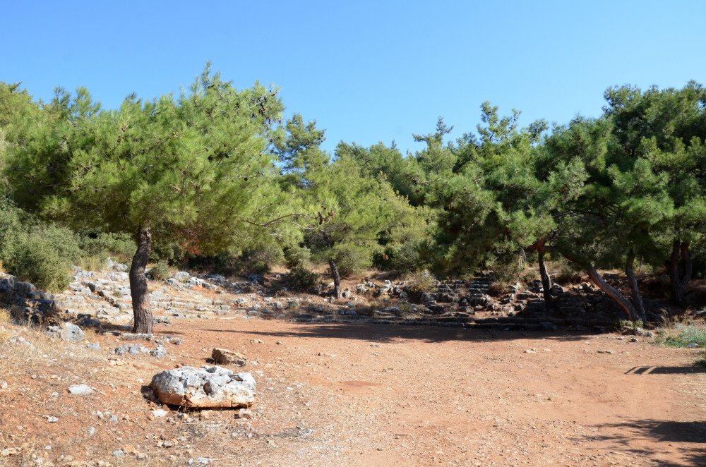 Egenin Kadim Meclisine Ziyaretci Akinipanionion 655657 7Fccfd