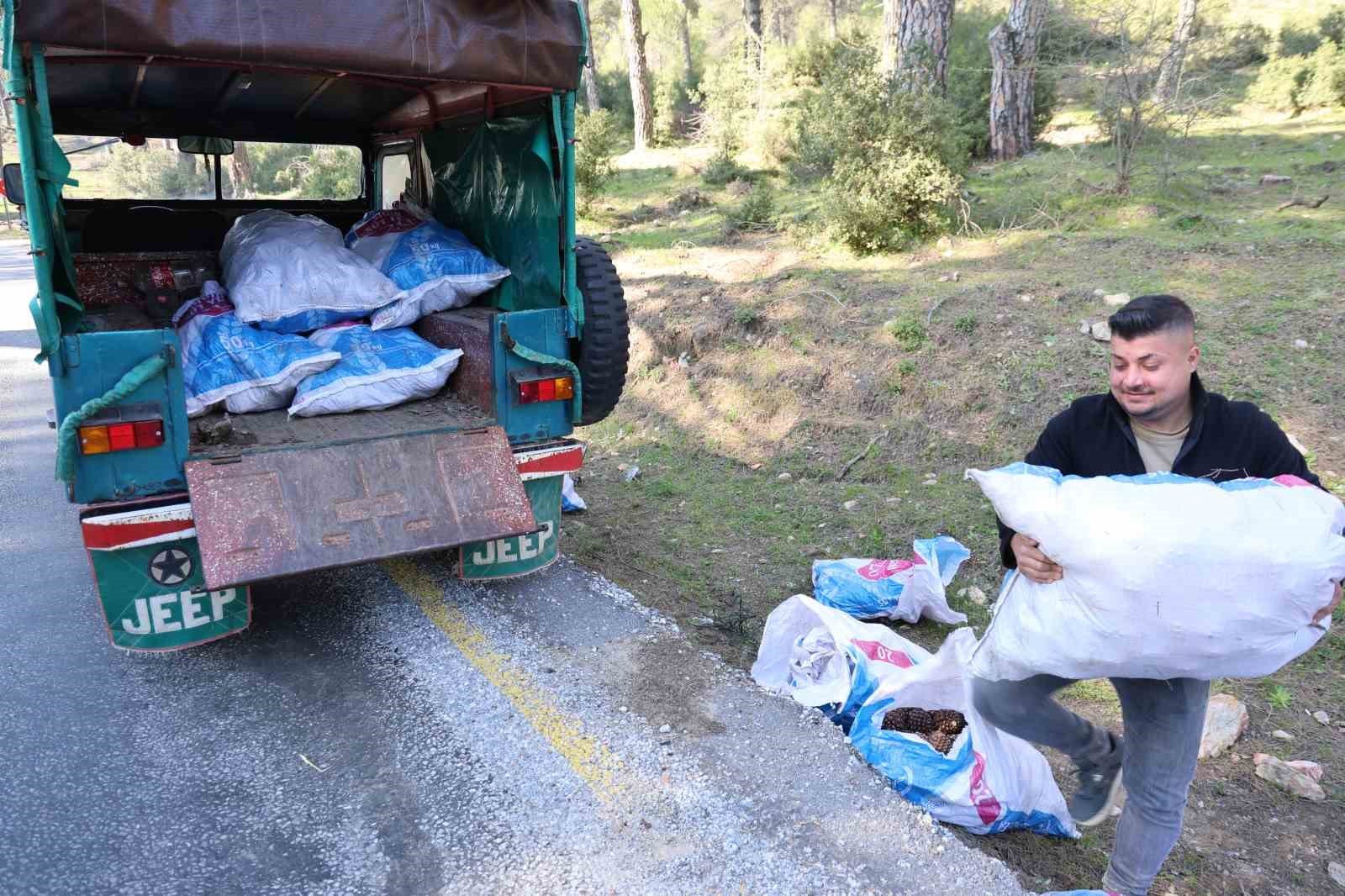 Eski Yesil Cipler Aydin Daglarinin Vazgecilmezi Oldu E053Cf9811497F617C7D30Bf592F45B5