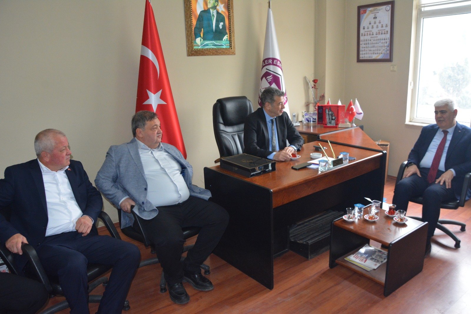 Federasyon Baskani Sen Kunkcu Isinin Ehli Bir Baskan 654941 E053A2