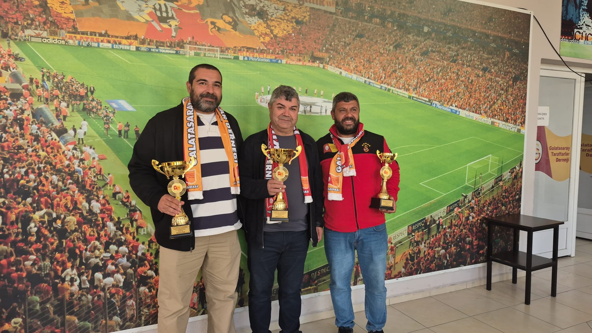 Galatasaray Taraftarlar Derneginde Turnuva Heyecani 654446 8Cc4Bc