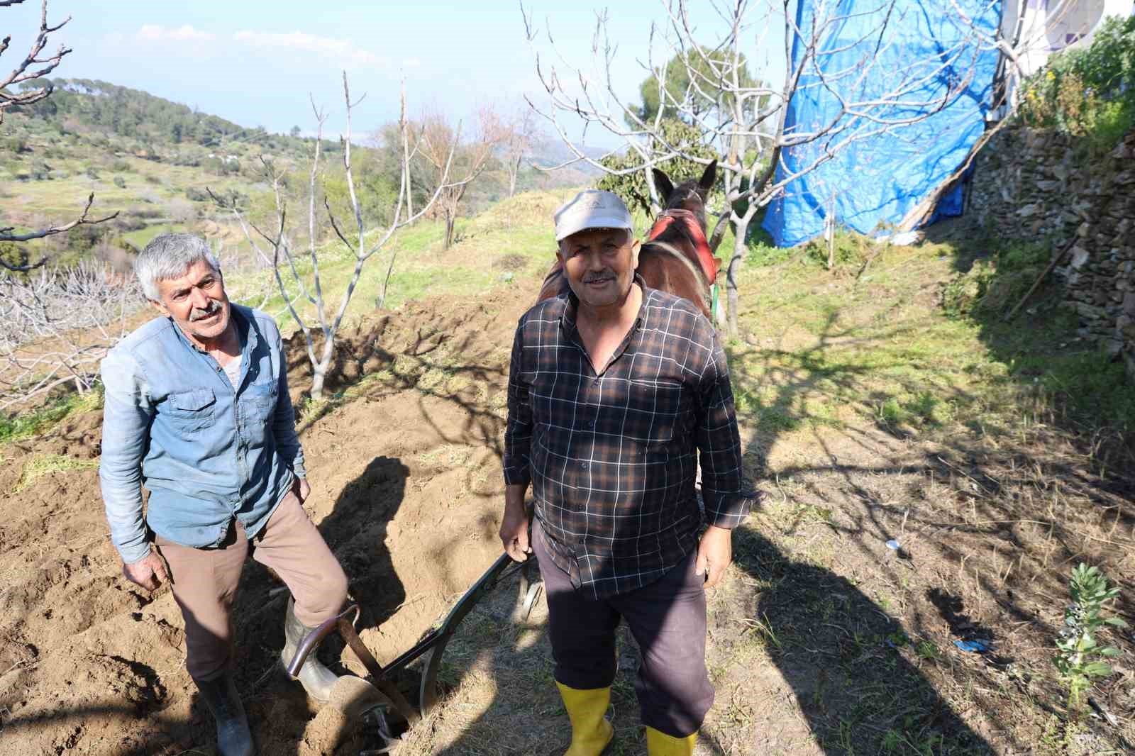 Gencler Koyu Terk Edince Is Yaslilara Kaldi 1776939907440 851666