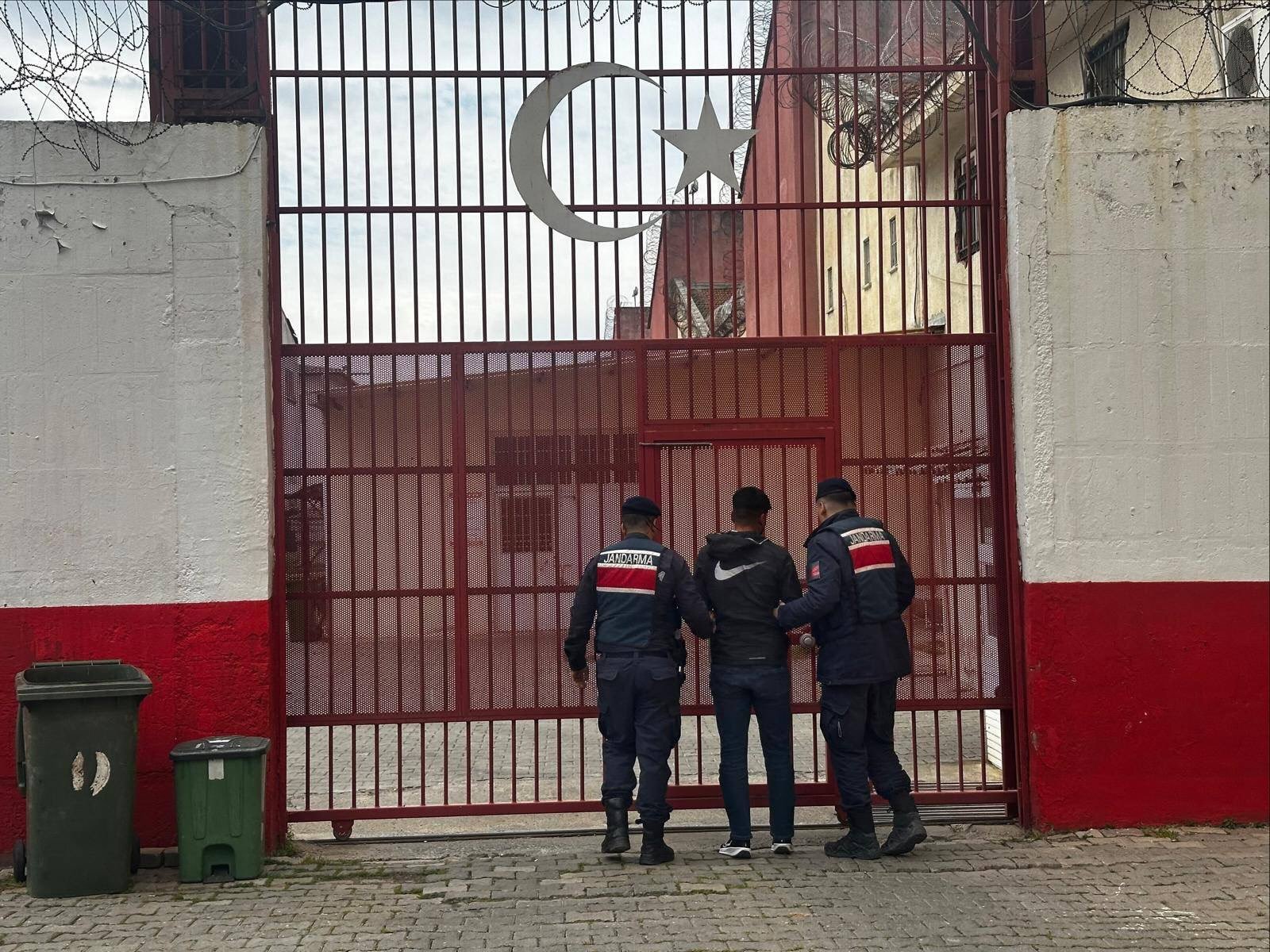 Germencik’te aranan iki hükümlü yakalandı