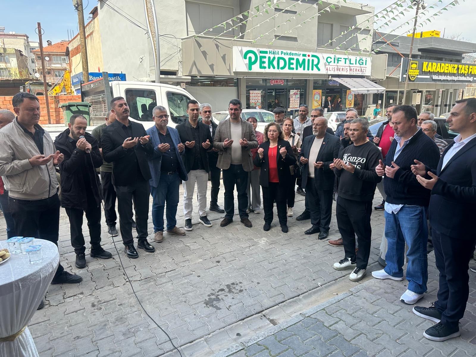 Germencikte Lezzetin Yeni Adresi Doner Chick Kapilarini Acti 654522 378198