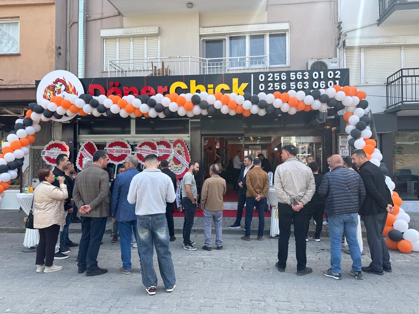 Germencikte Lezzetin Yeni Adresi Doner Chick Kapilarini Acti 654522 782252