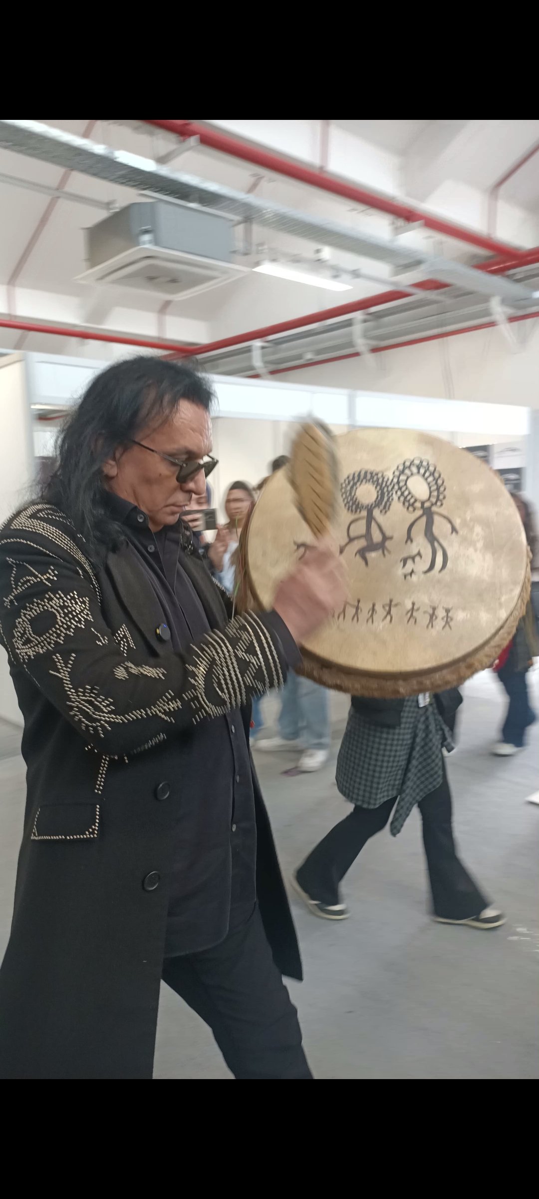 Gokhan Kirdar Memleketi Aydinda Genclerle Bulustu 655272 Bec3C1-1