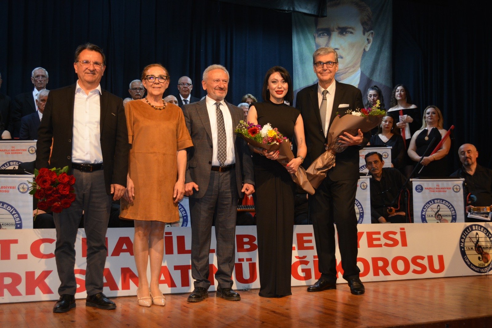 Gonul Bahcesinde Umut Ve Huzun Bulustu Konser Salondakiler B 657383 A2Cea9