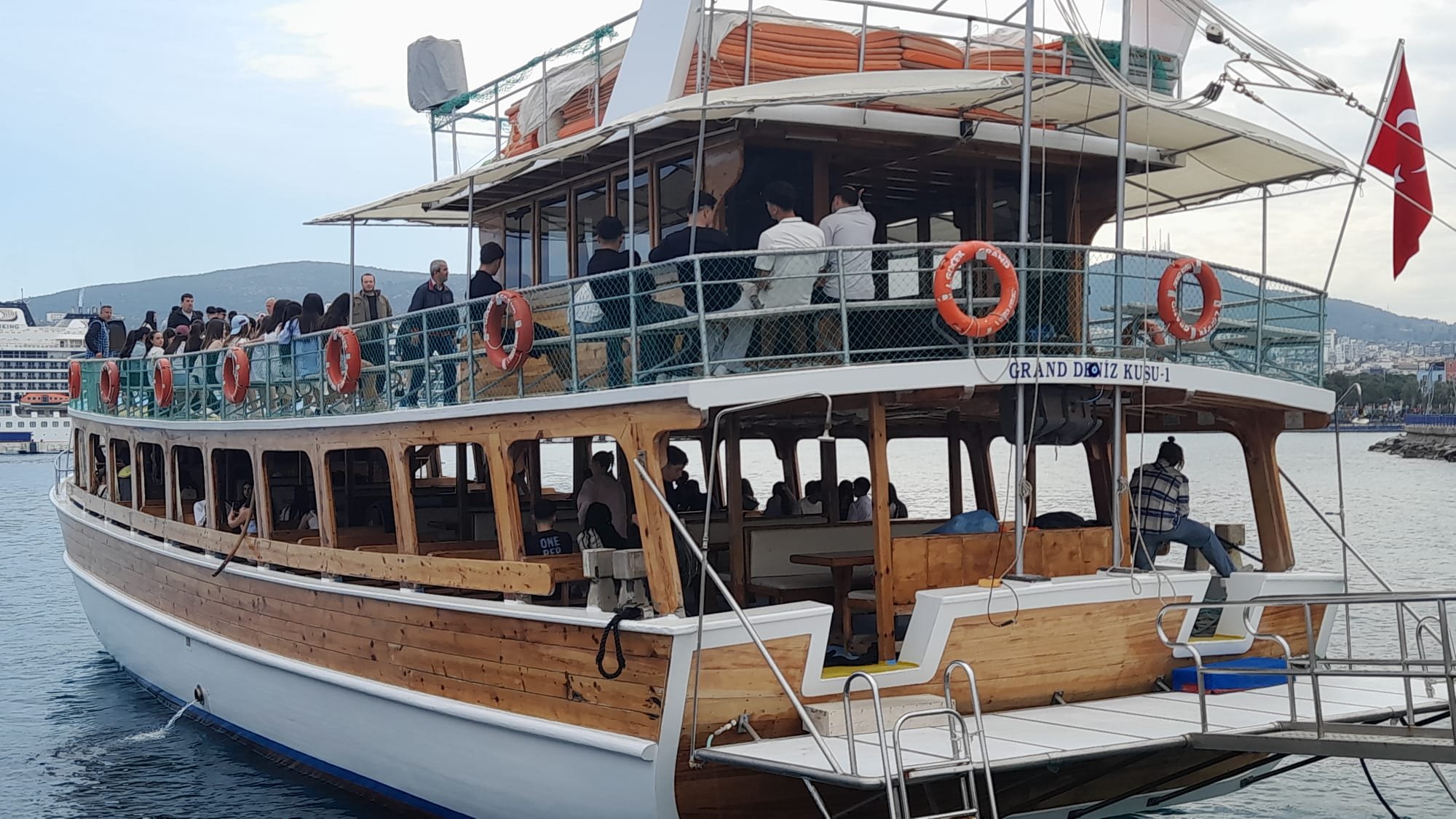 Hatayli Ogrenciler Kusadasinda Moral Depoladi 657300 59Fb5F