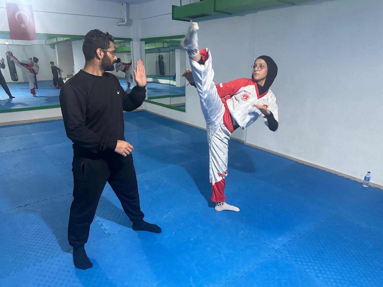 Hayali Milli Forma Engeli Yokluk 654155 197B6E8E27A5Ef26Db7Dac44D2F55Bda