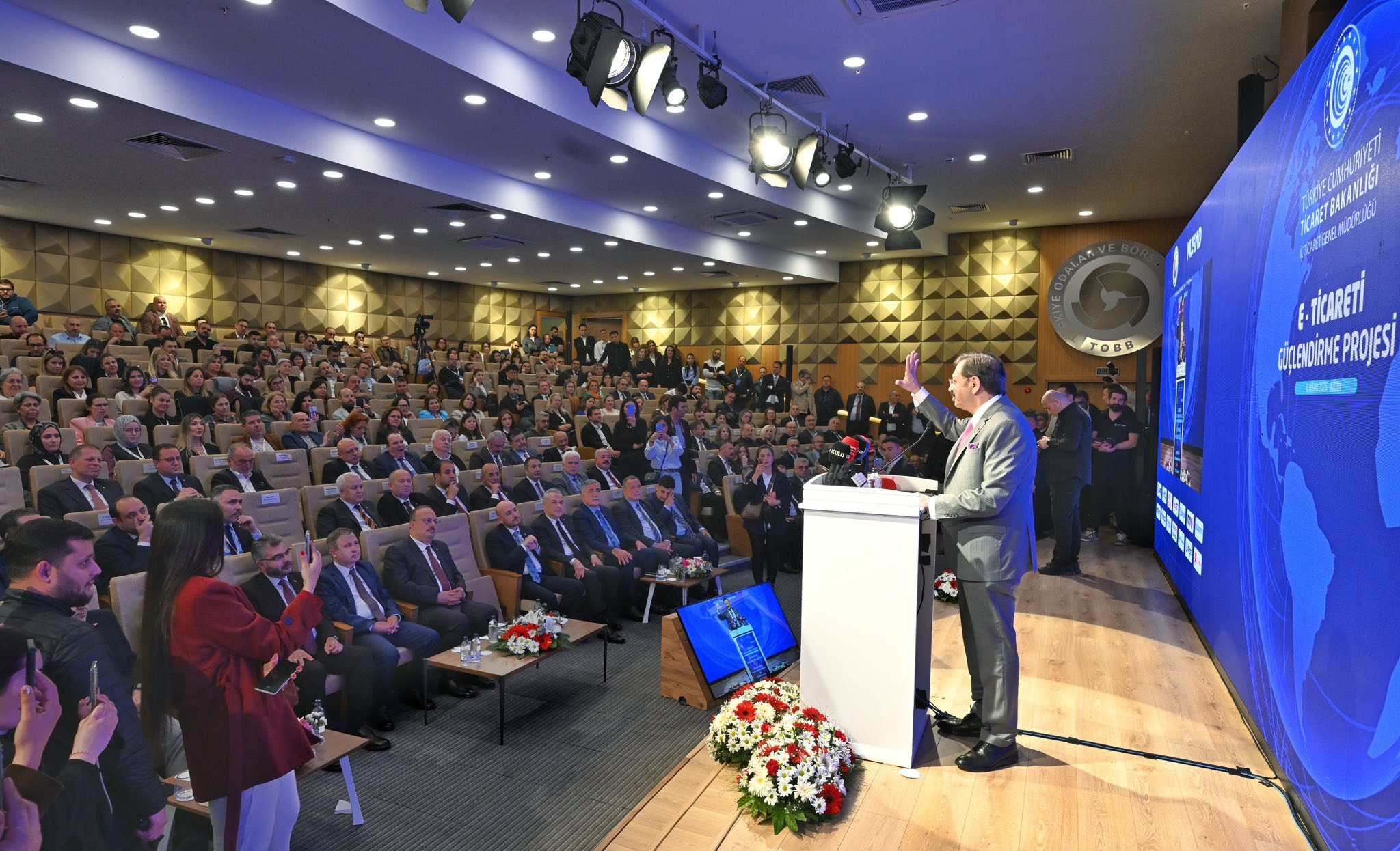 Hisarciklioglu Hakan Kardesimle Iftihar Ediyorum 652913 C0727263314Cba1083D5Fa5Ec0276493