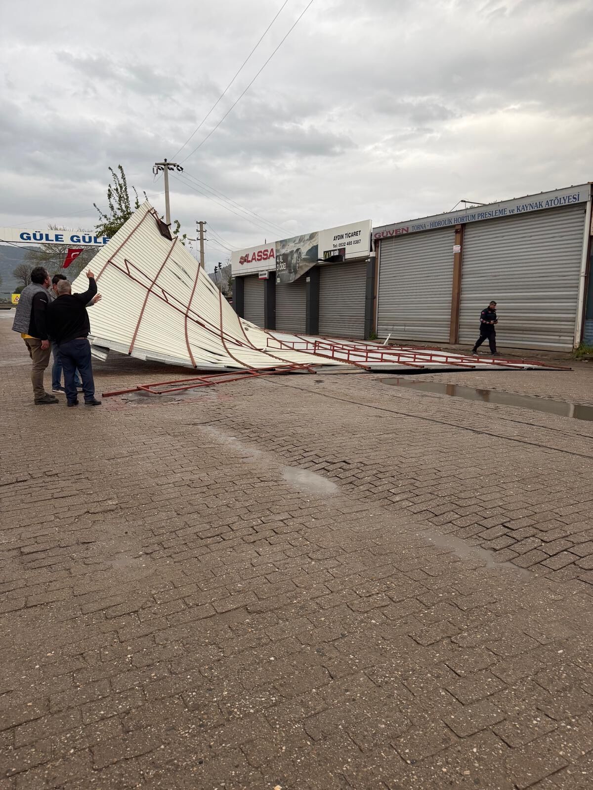 Incirliovali Esnafin Catisi Uctu 651800 08C6C520E4Eb2Fd5Ba53Eeb74E52Fe07