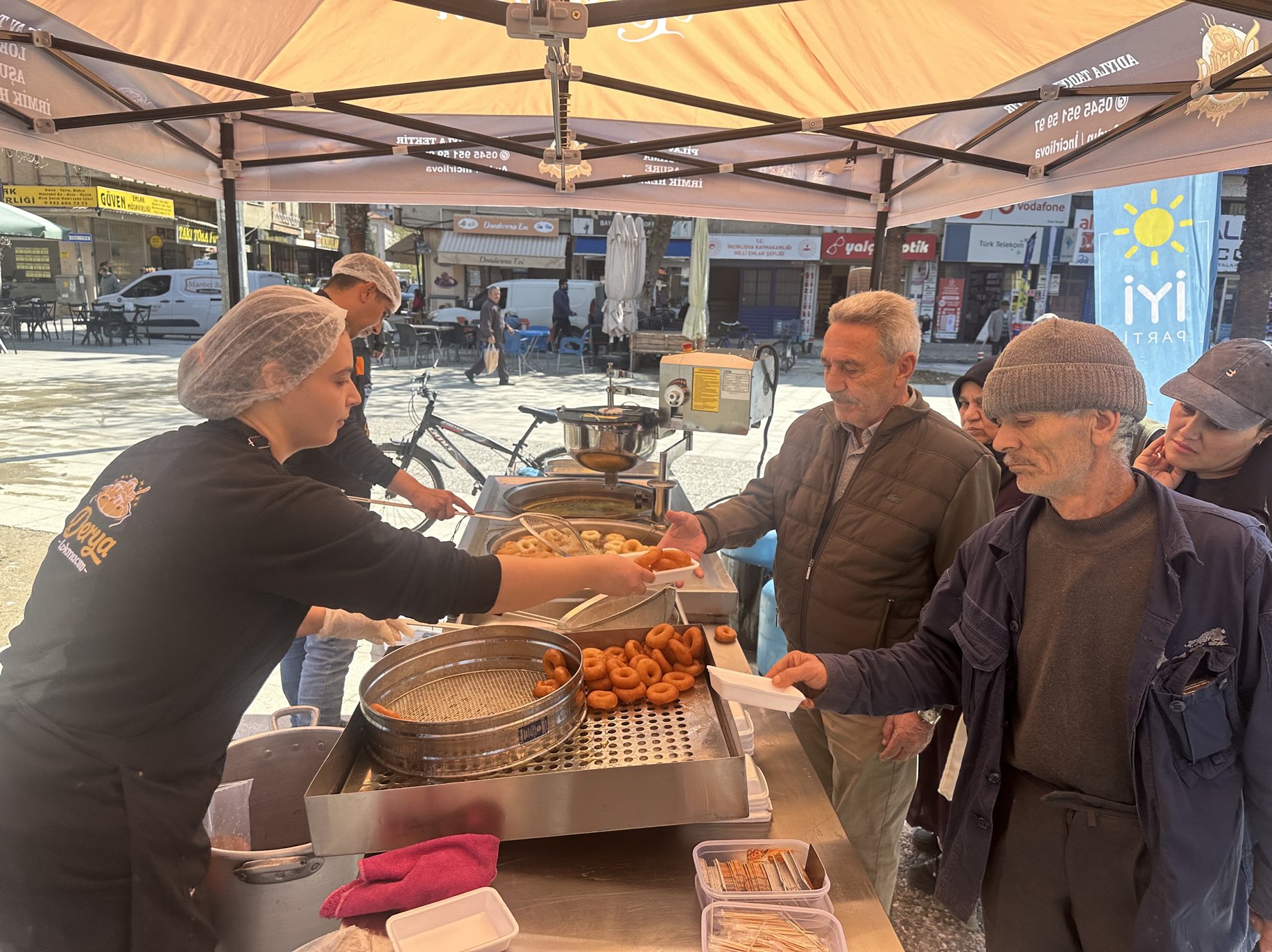 Iyi Parti Incirliovadan Alparslan Turkes Icin Lokma Hayri 652746 320Fe1836D7D08B1D49A48E5C423D764