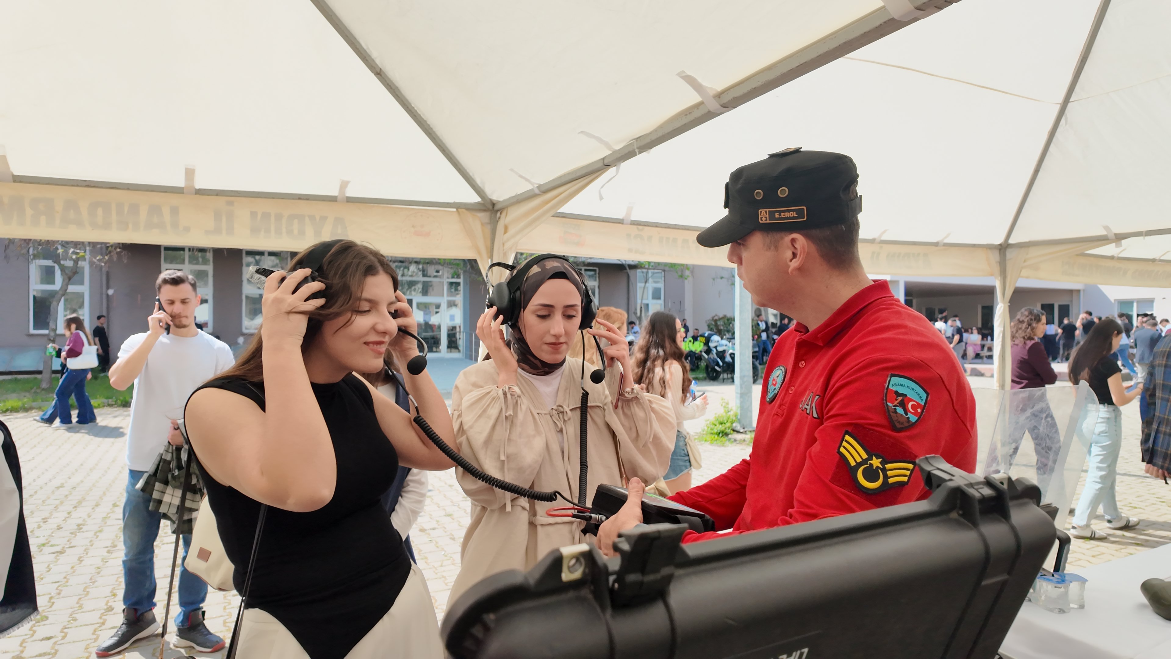 Jandarma Kampuse Indi Nazillide Universiteliler Timlerle Bul 656717 4D0B4C