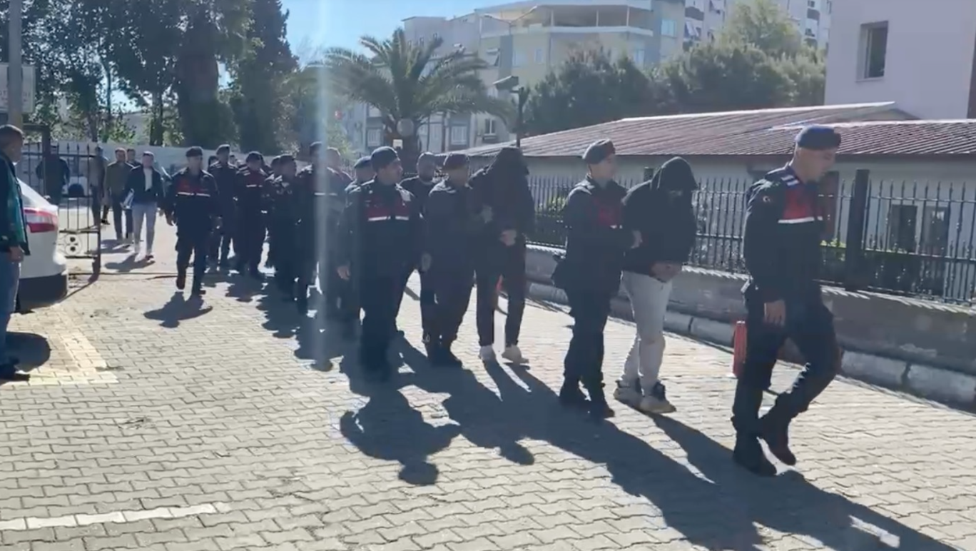 Jandarma Orgutlere Nefes Aldirmiyor Nazillide 9 Dolandirici 656088 21Ac18-1