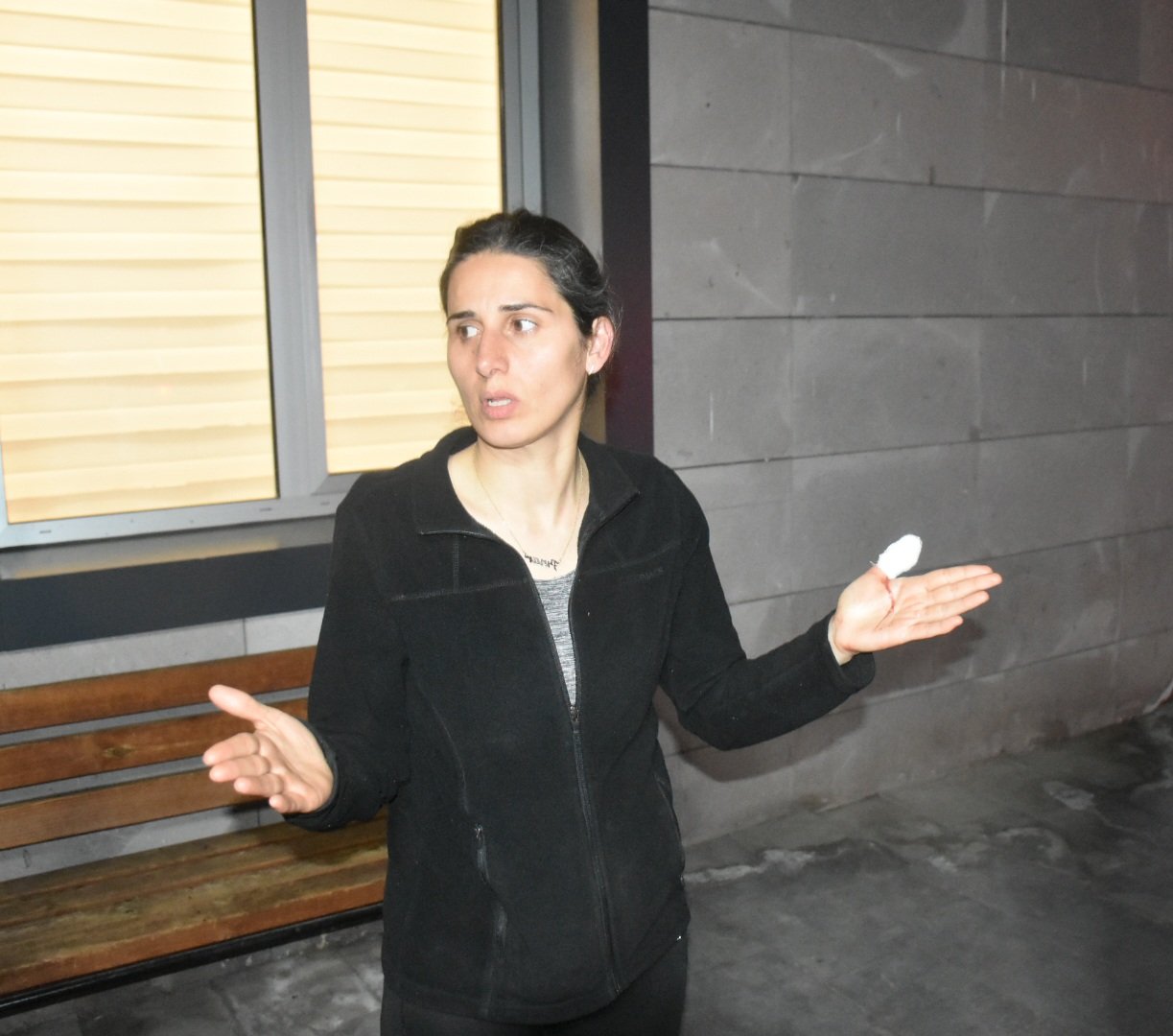 Karacasuda Kopek Dehseti Cocuklari Koruyan Anne Kendi Yarala 655289 A7E18F