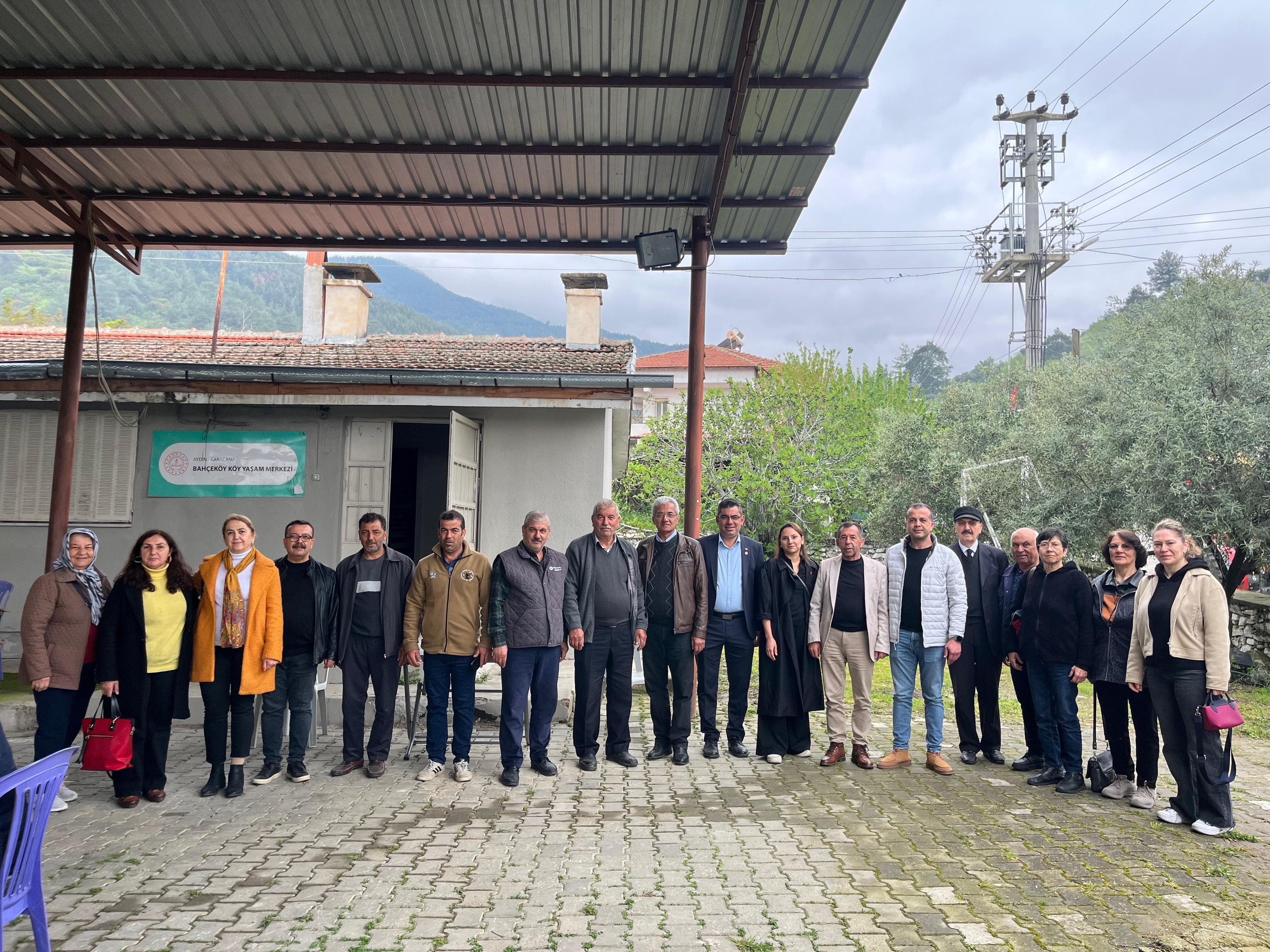 Karacasuda Ornek Muhtar Koyunun Geleneklerine Sahip Cikiyor 655873 E63D65