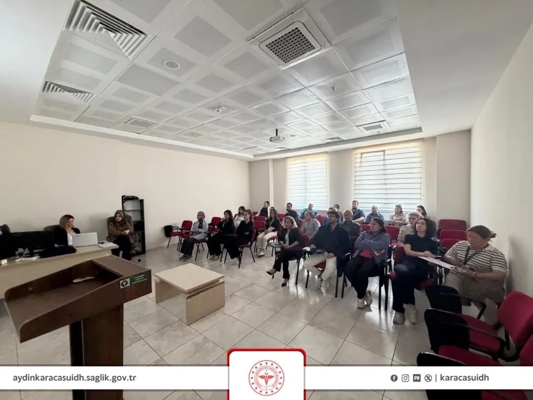 Karacasuda Saglik Calisanlarina Kritik Egitim Mesleki Soruml 656766 A267D6