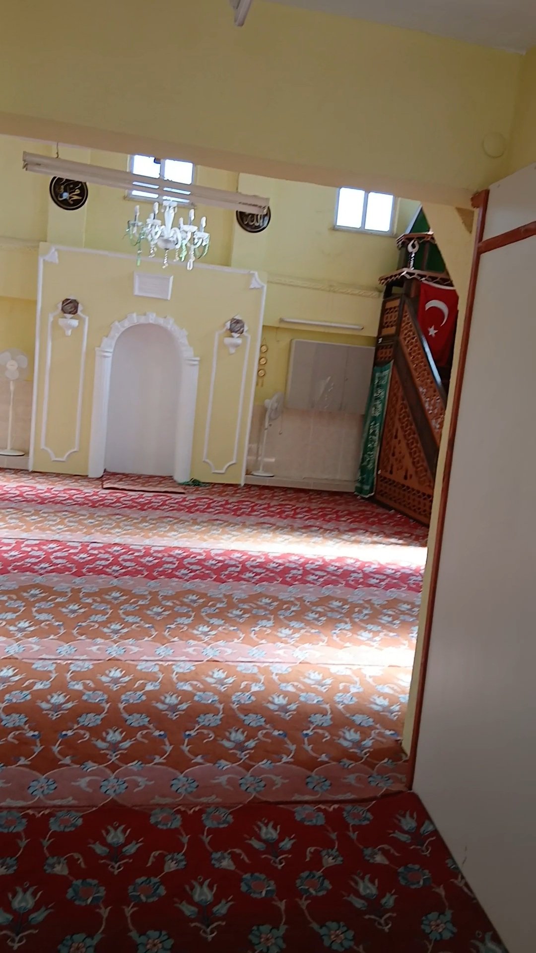 Karacasunun Bu Koyunde Cami Var Ezan Var Imam Yok 654998 3E2A71