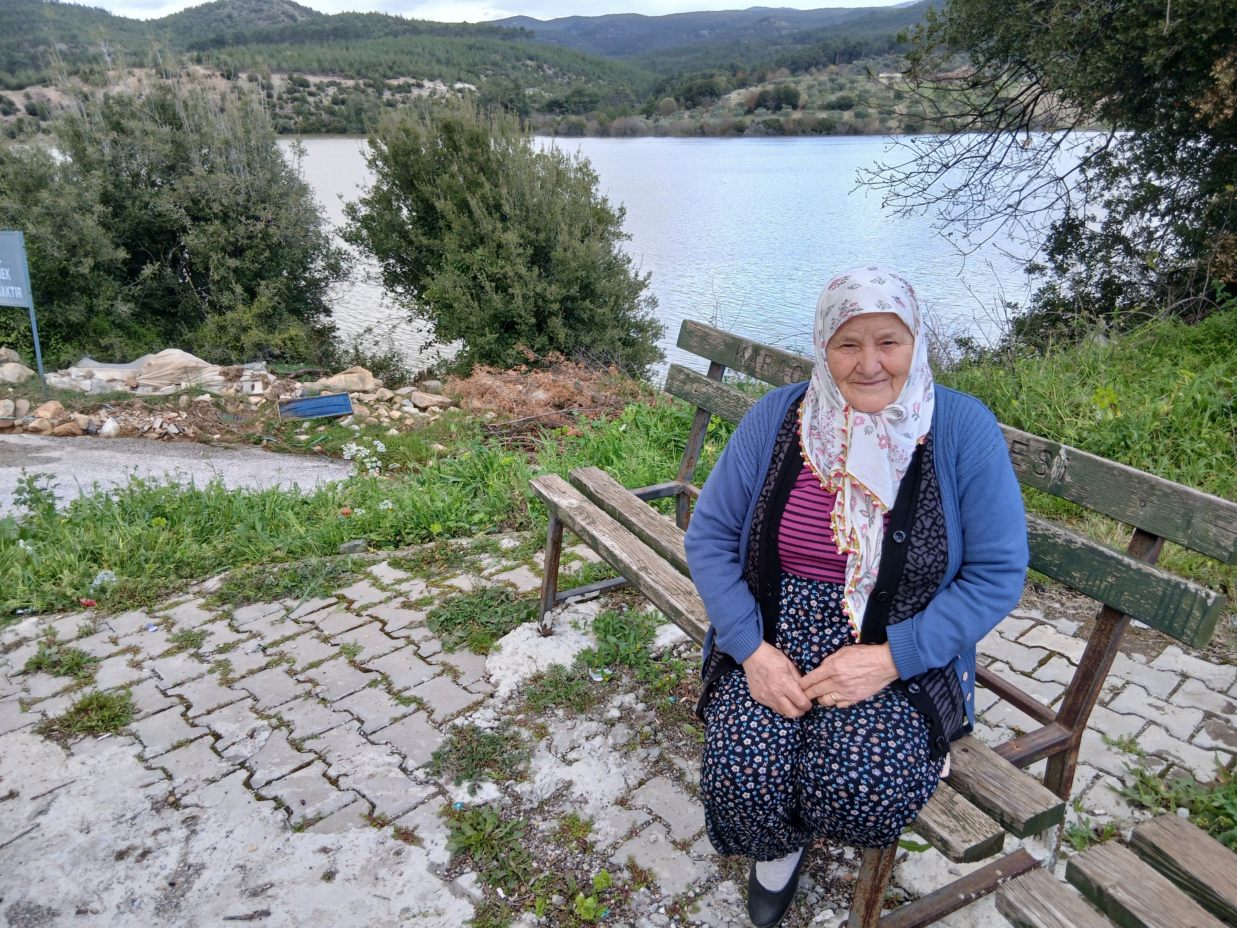 Koyune Gazeteci Gelen Hatice Teyzenin Masum Mutlulugu 653315 A9E4Cdc1A168734C94Ec469002Dd8994