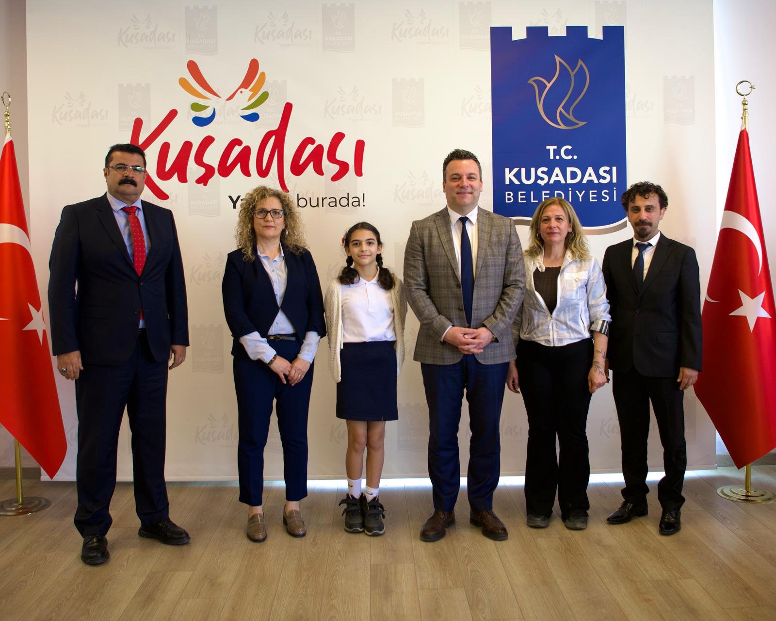 Kusadasi Belediyesi 23 Nisan Gelenegini Devam Ettiriyor 656616 A40384