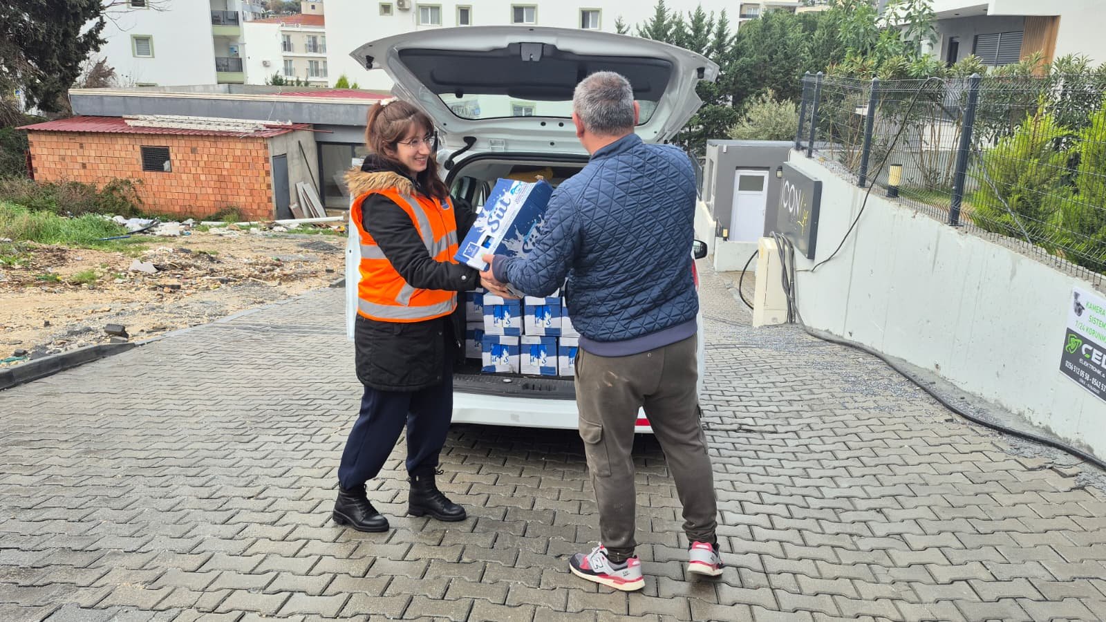 Kusadasi Belediyesinin Cocuklara Sut Destegi Suruyor 652212 A592A02B731D5E6Bef53Bcd76D404C56