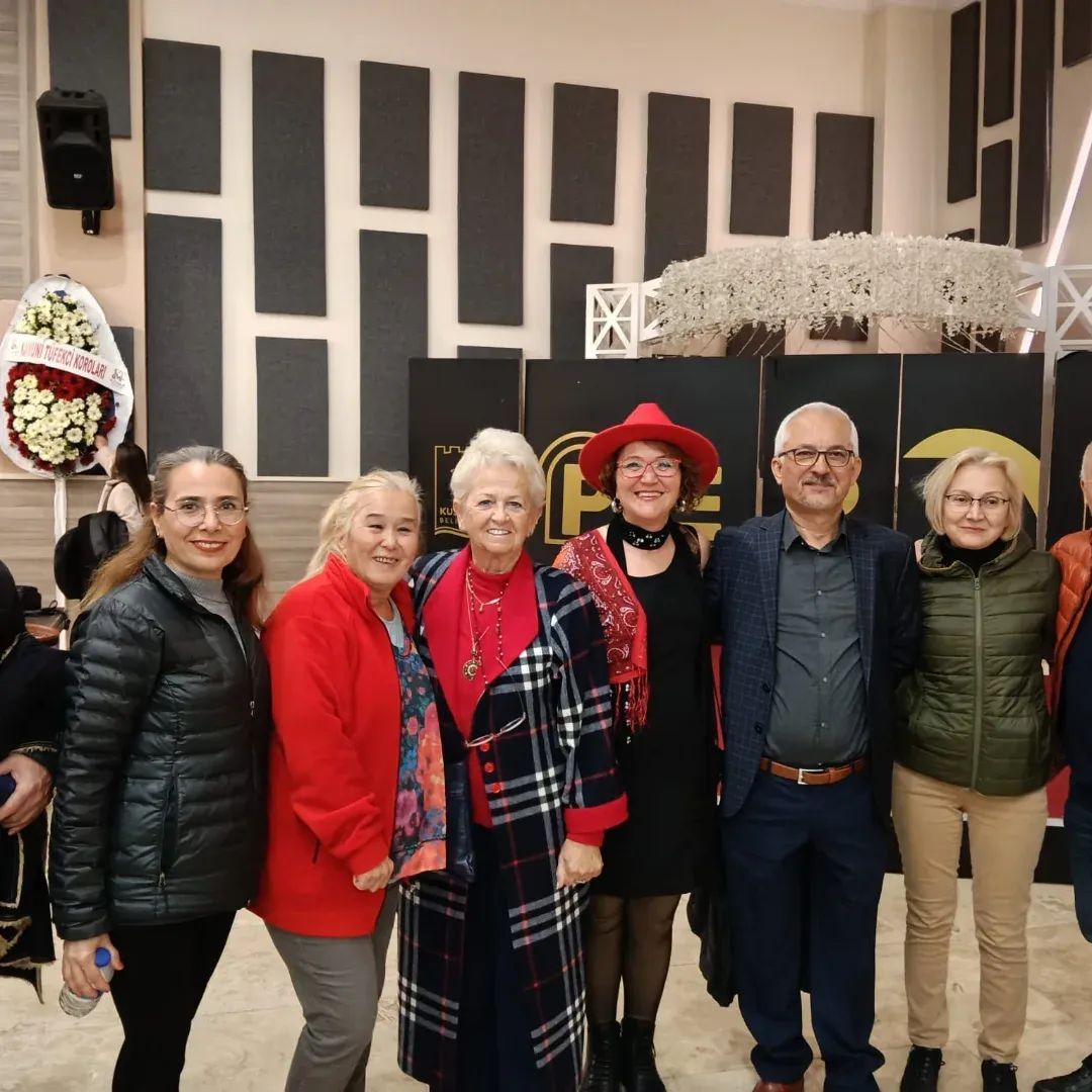 Kusadasinda Mahzuni Serif Ruzgari Esti 652163 0Fdbc2A05Aa954500Fd372752Ef18701