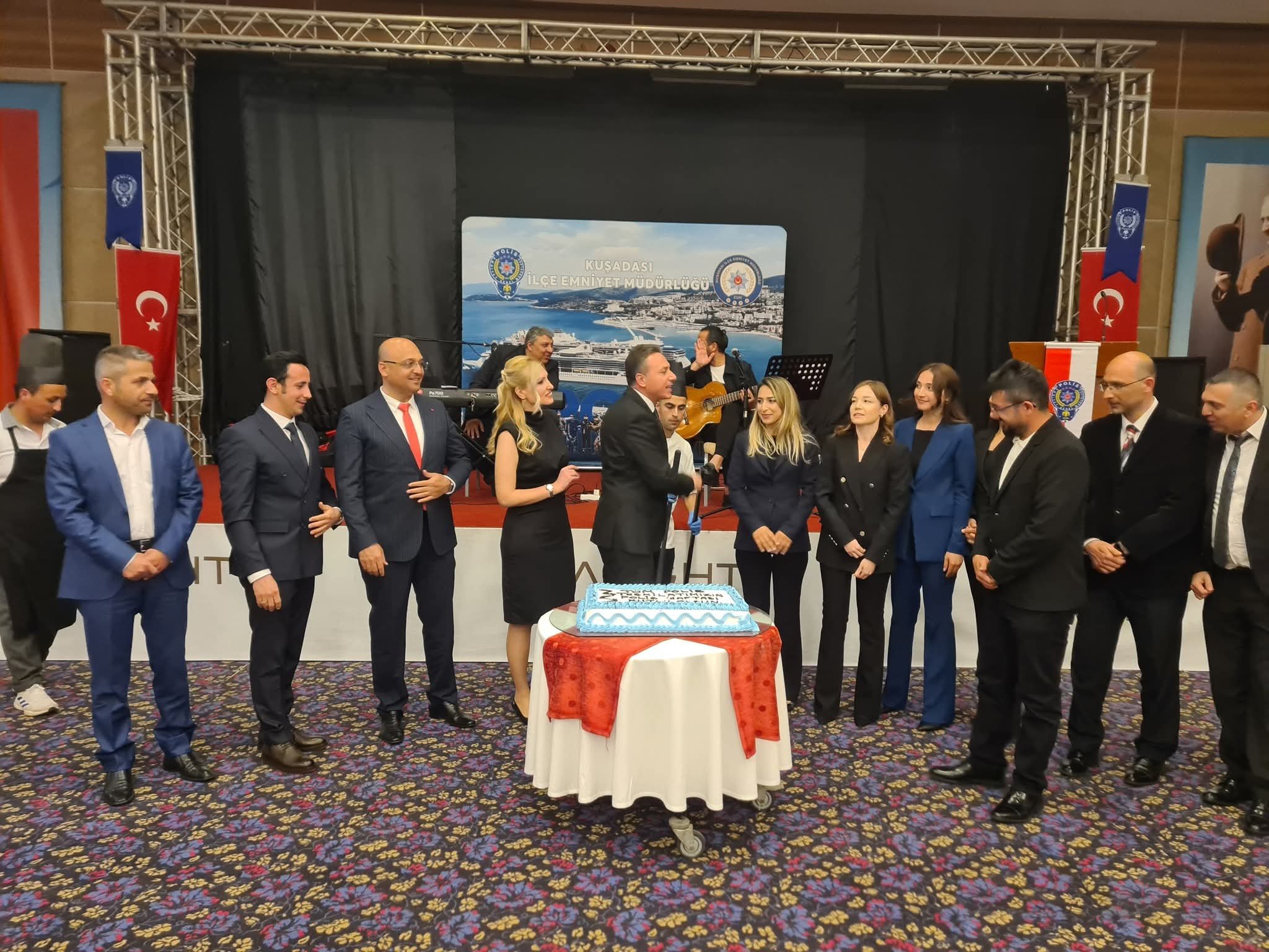 Kusadasinin Emekli Polislerine Anlamli Toren 654078 6B307082F87A6D6C558F542149Ad54A5