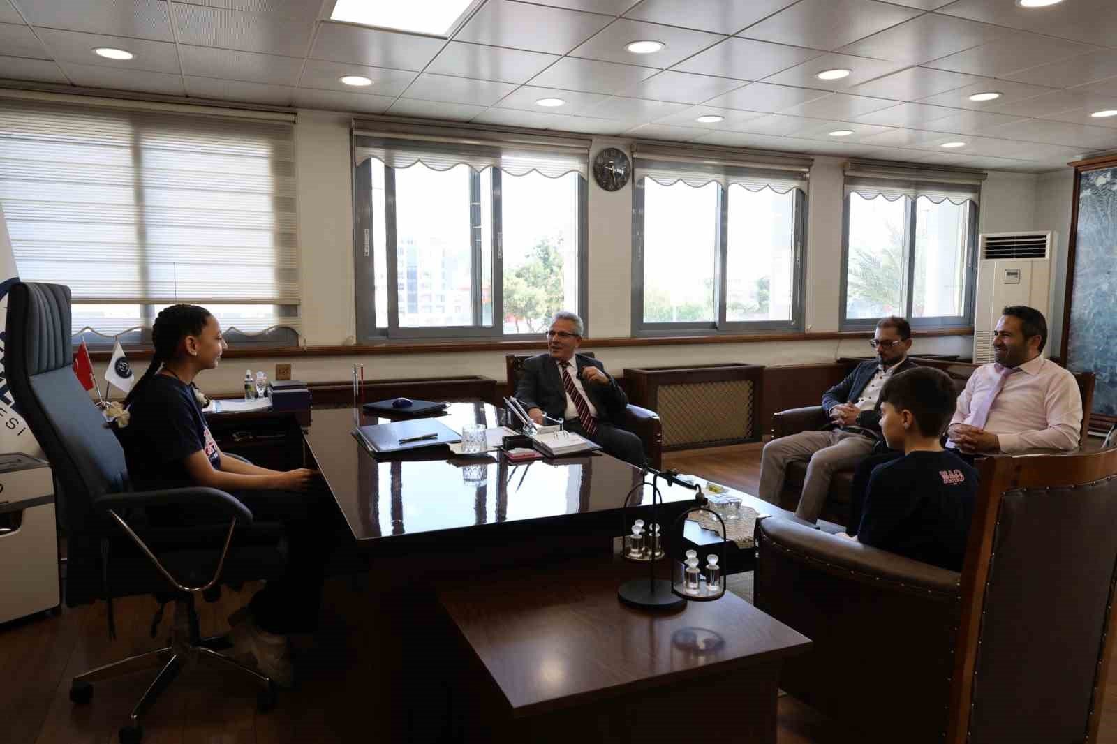 Minik Baskanlar 23 Nisan Da Nazilli Belediyesi Nde Gorev Basina Gecti 1776847203780 450819