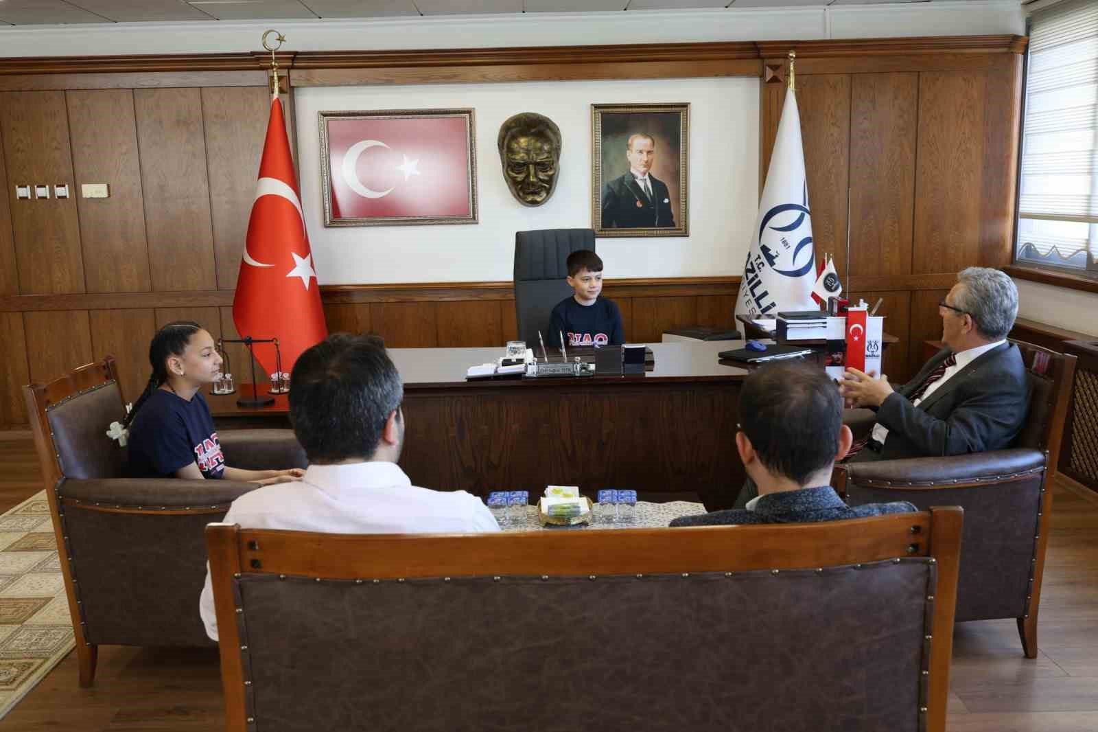 Minik Baskanlar 23 Nisan Da Nazilli Belediyesi Nde Gorev Basina Gecti 1776847206438 252037